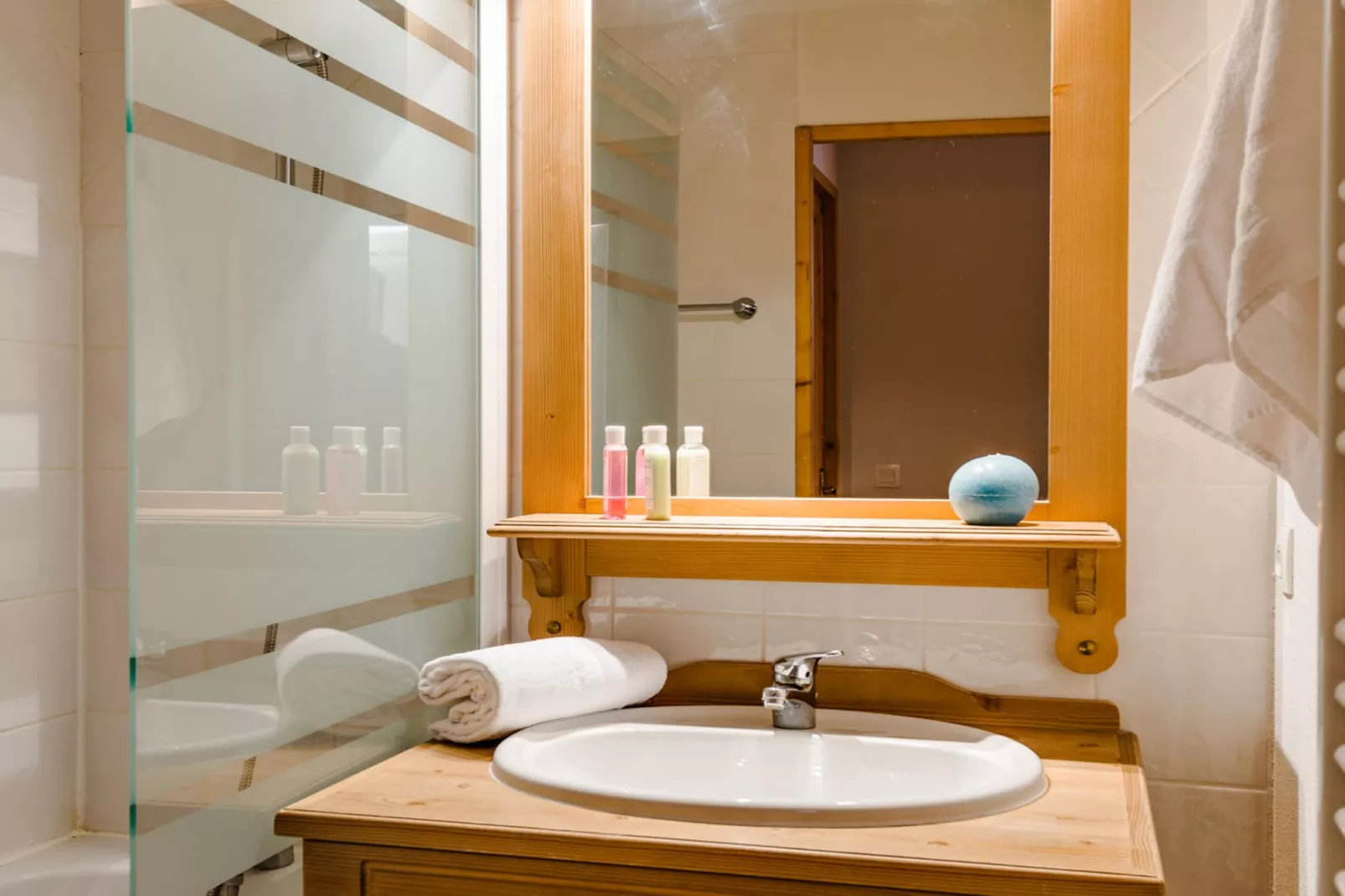 Résidence L'Ecrin des Sybelles 3-Room Cabin Duplex Apartment - 8 people OTA - Bathroom