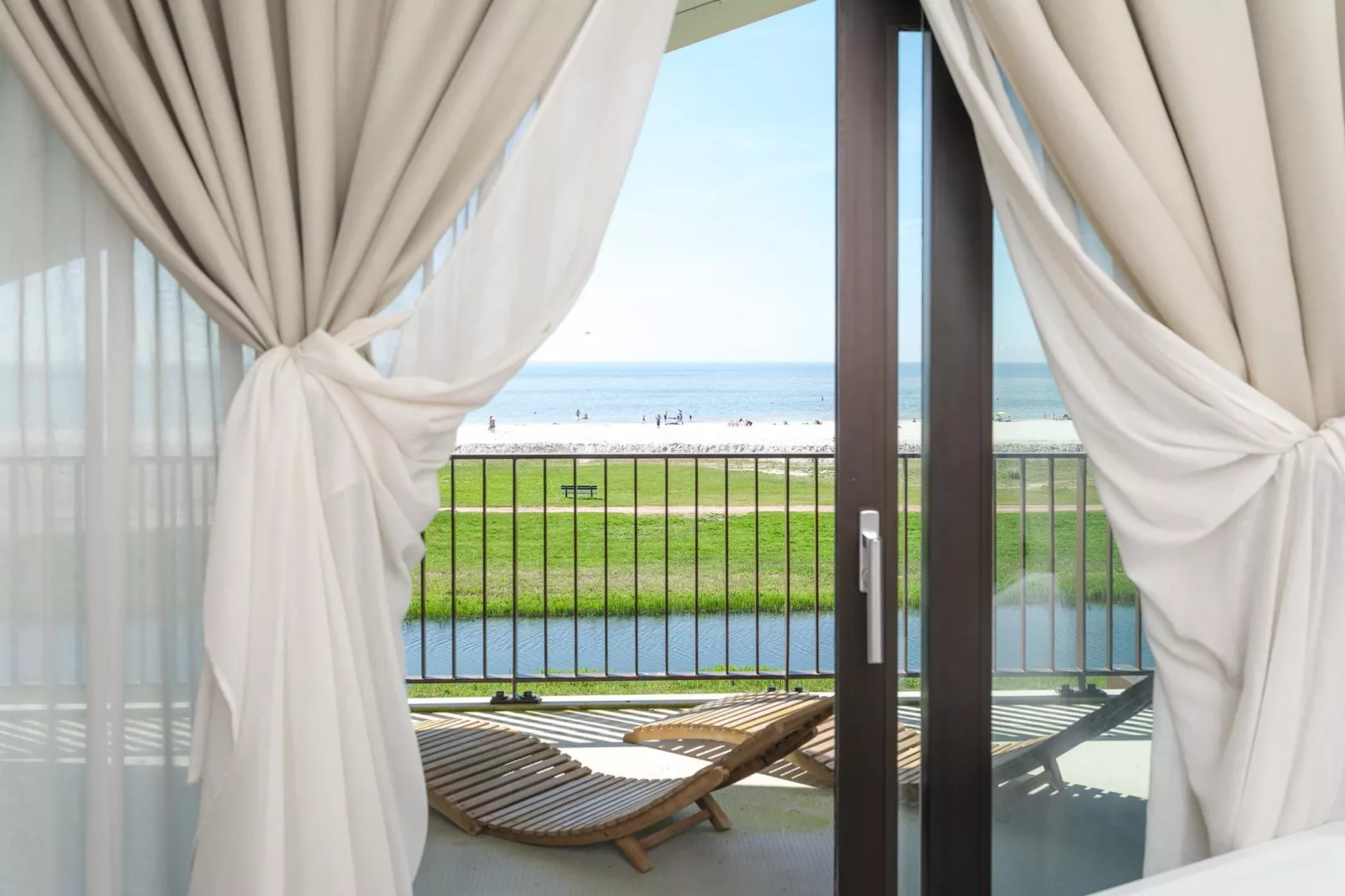Luxury Beach Apartment | 6 Pers. - Terrasse/Balkon