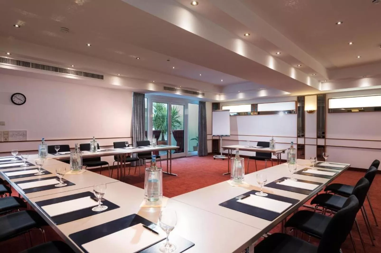 Offenburg City - Superior Twin Room - Image-tags.hotelfacilitiesandservices