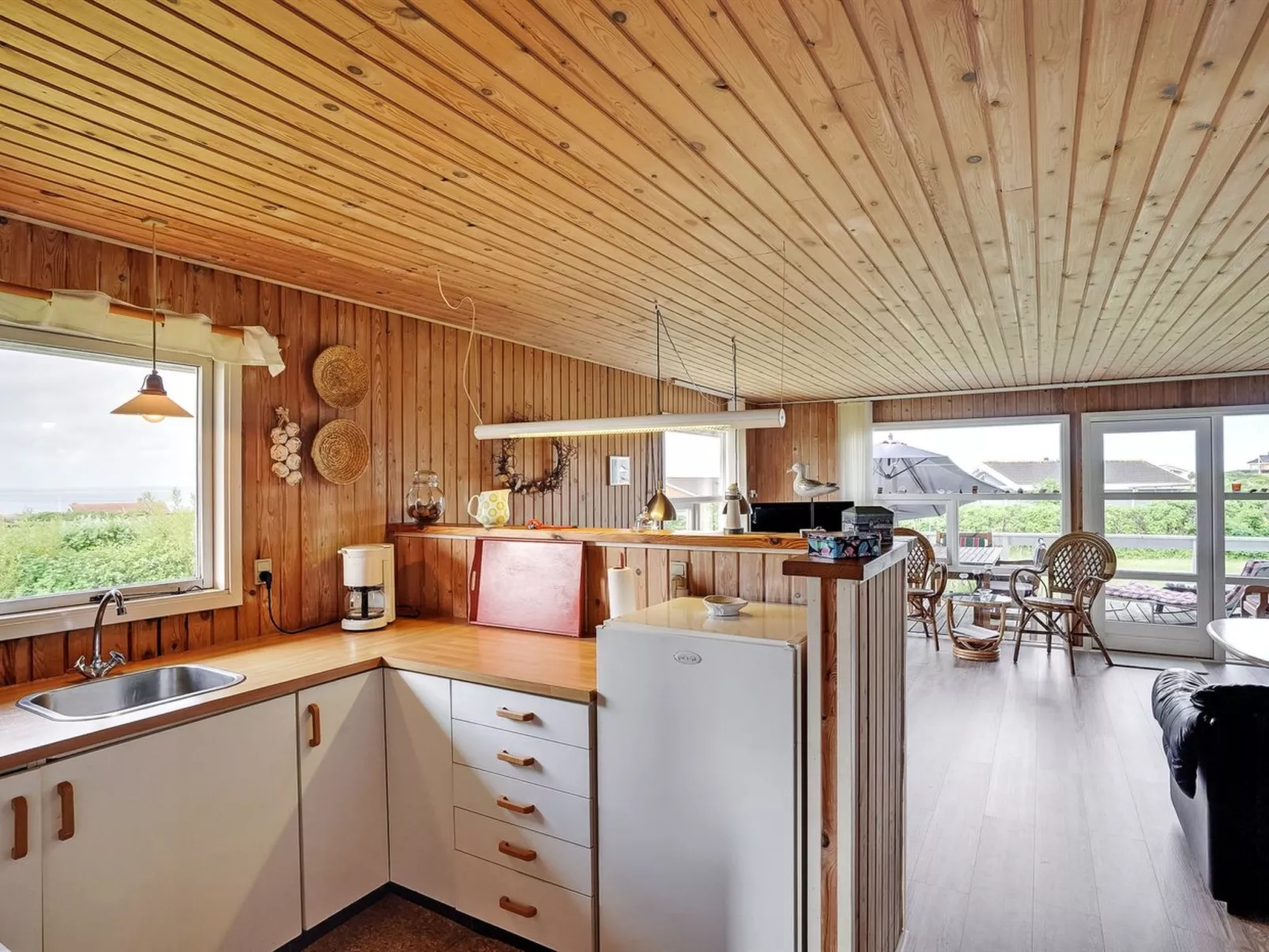 "Pavo" - 300m to the fjord - Inside