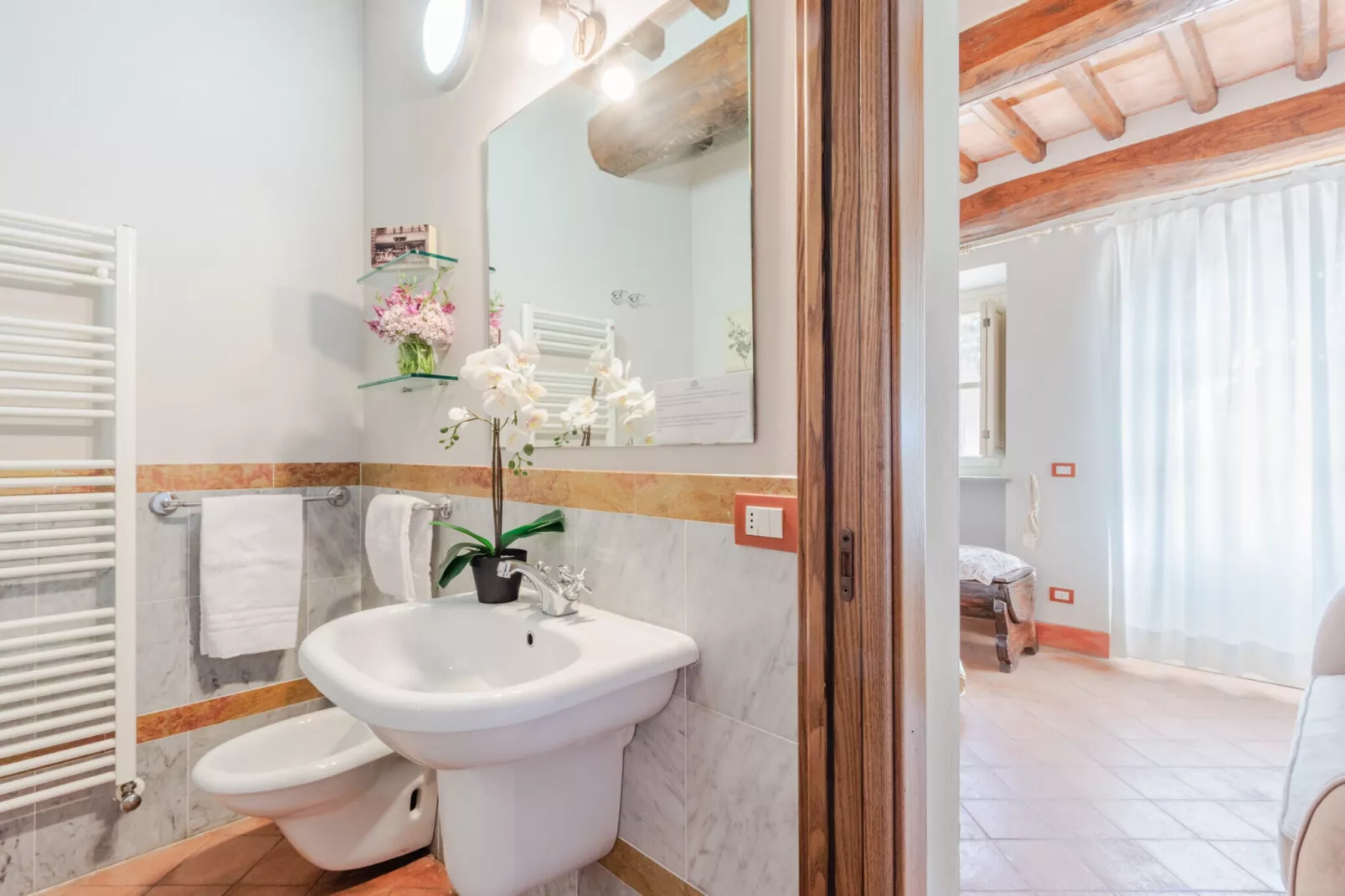 Jacopo Farmhouse Apartment in Wine Resort in Lucca - Bathroom