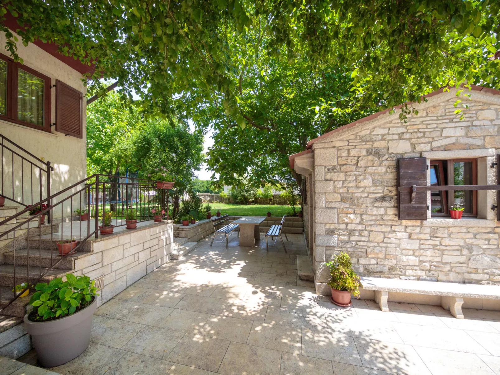 Apartment 1655 - Outside