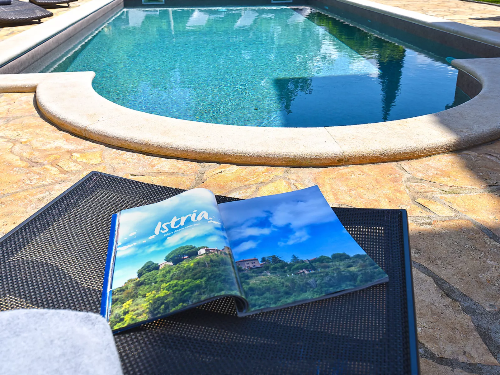 Villa 2019 - Outside