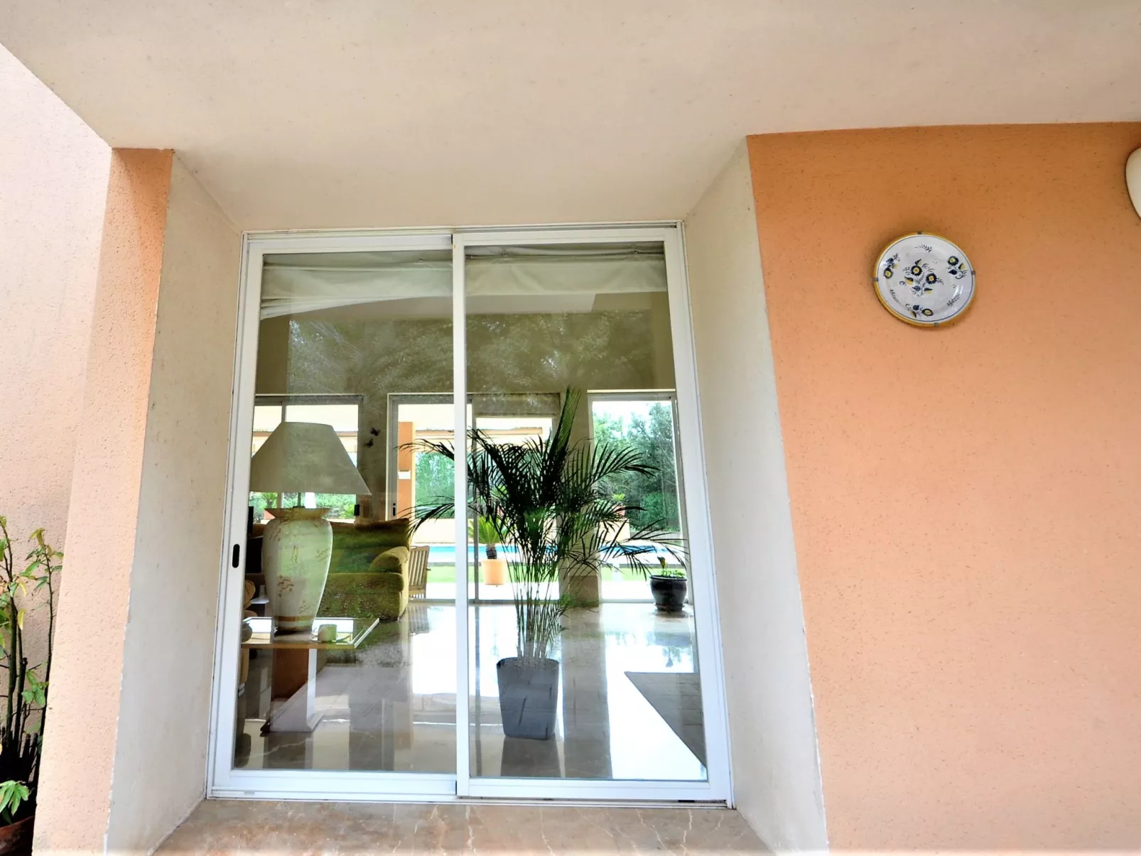 Villa con piscina y pista de tenis privada ideal para familias.  - WiFi Gratis - Outside
