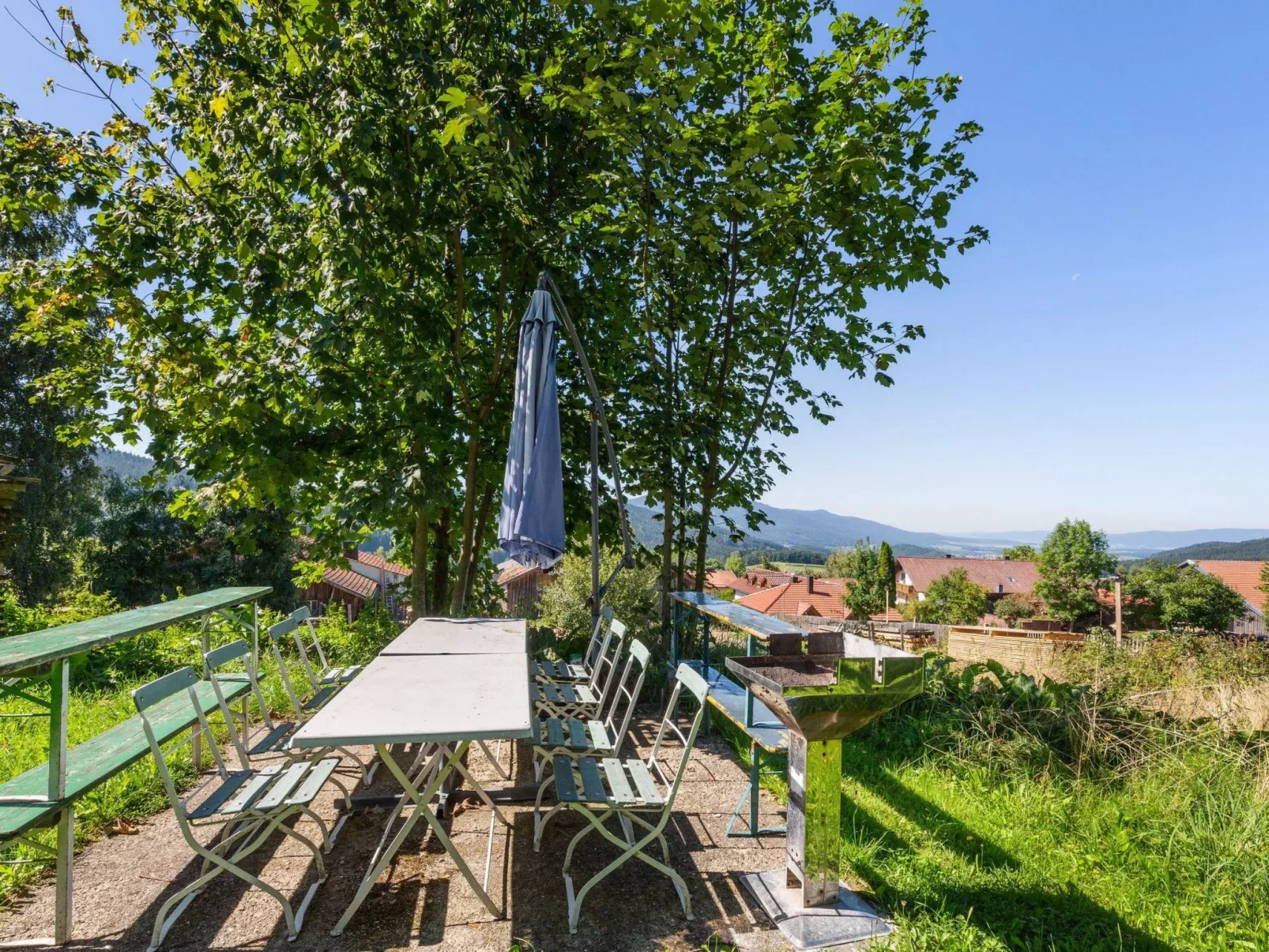 Geräumiges Ferienhaus mit Garten in Rittsteig - Draußen