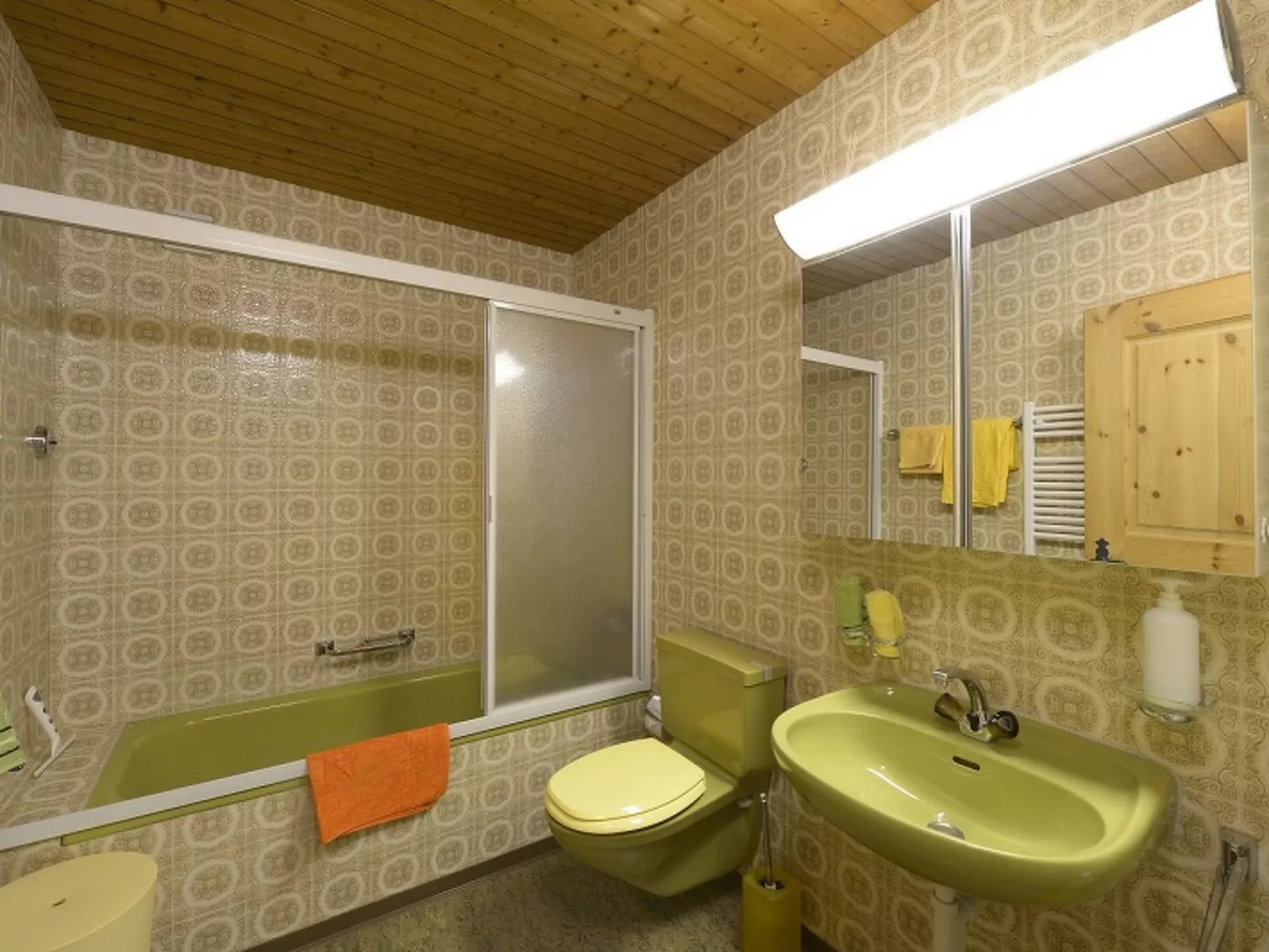Vi 338a, (Scuol). - Drinnen