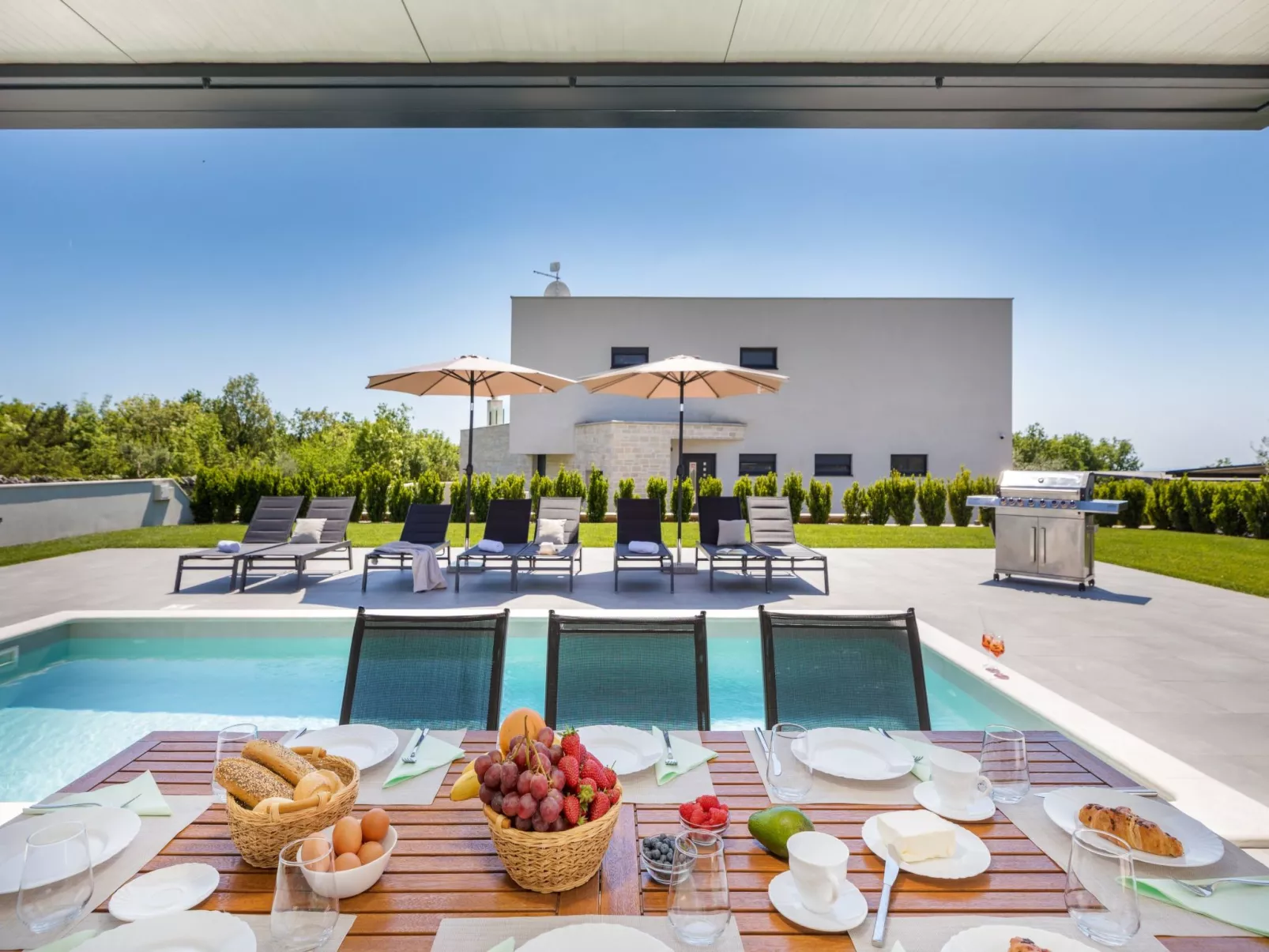 Villa Ana - Outside