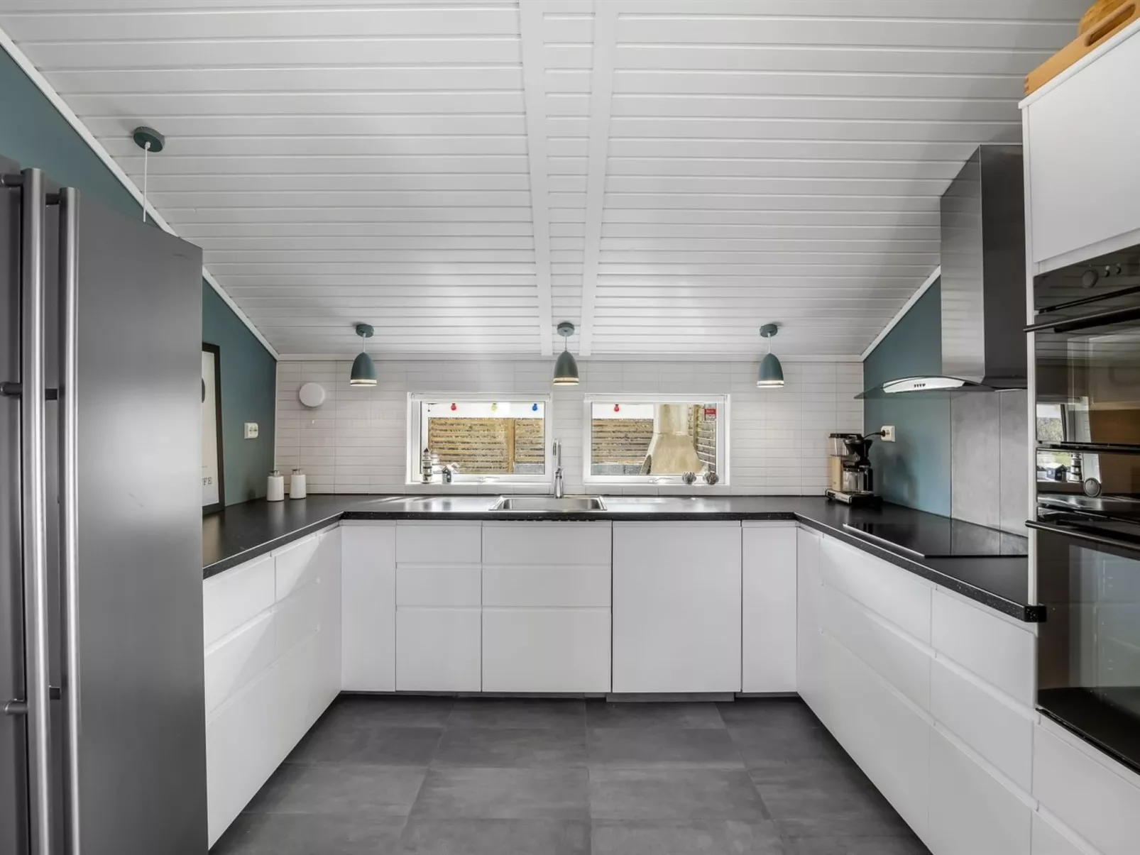 "Halona" - 400m from the sea - Drinnen