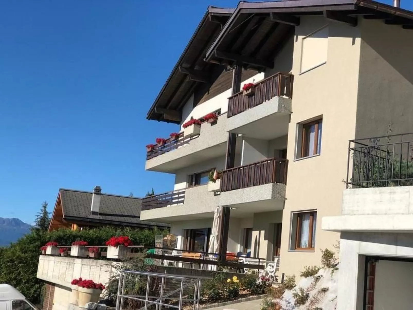 Neue 2 1/2-Zimmer-Ferienwohnung Crans-Montana - Randogne - Drinnen