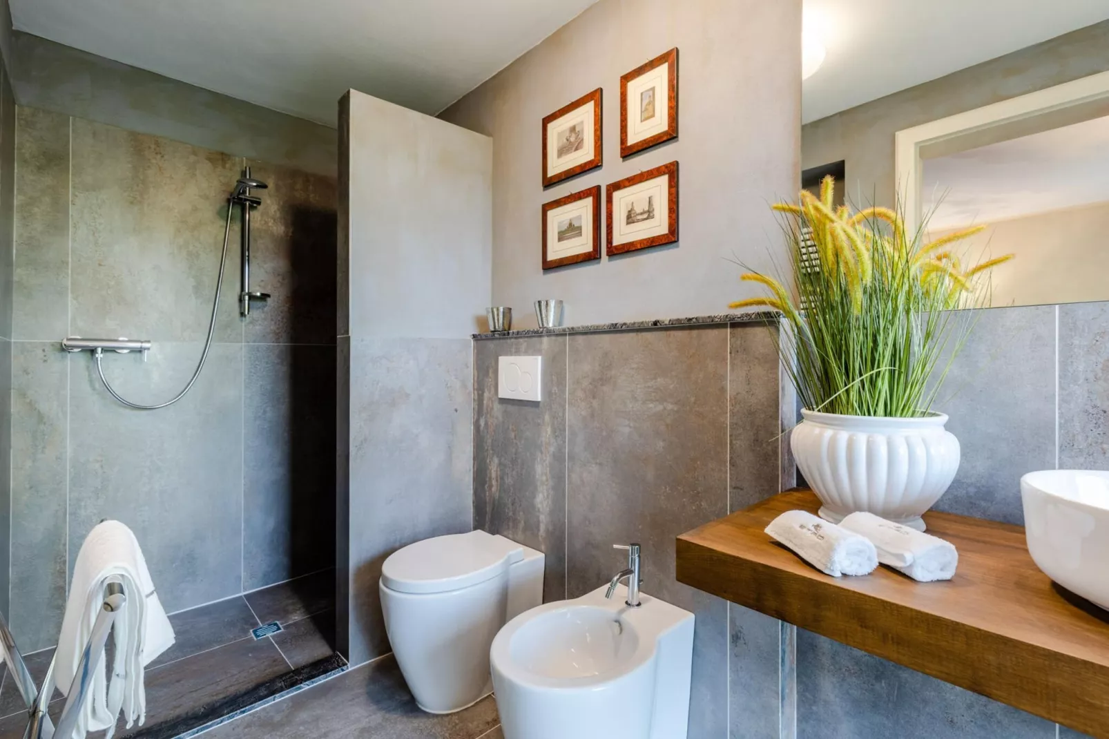 Il Conte Farmhouse Retreat - Bathroom