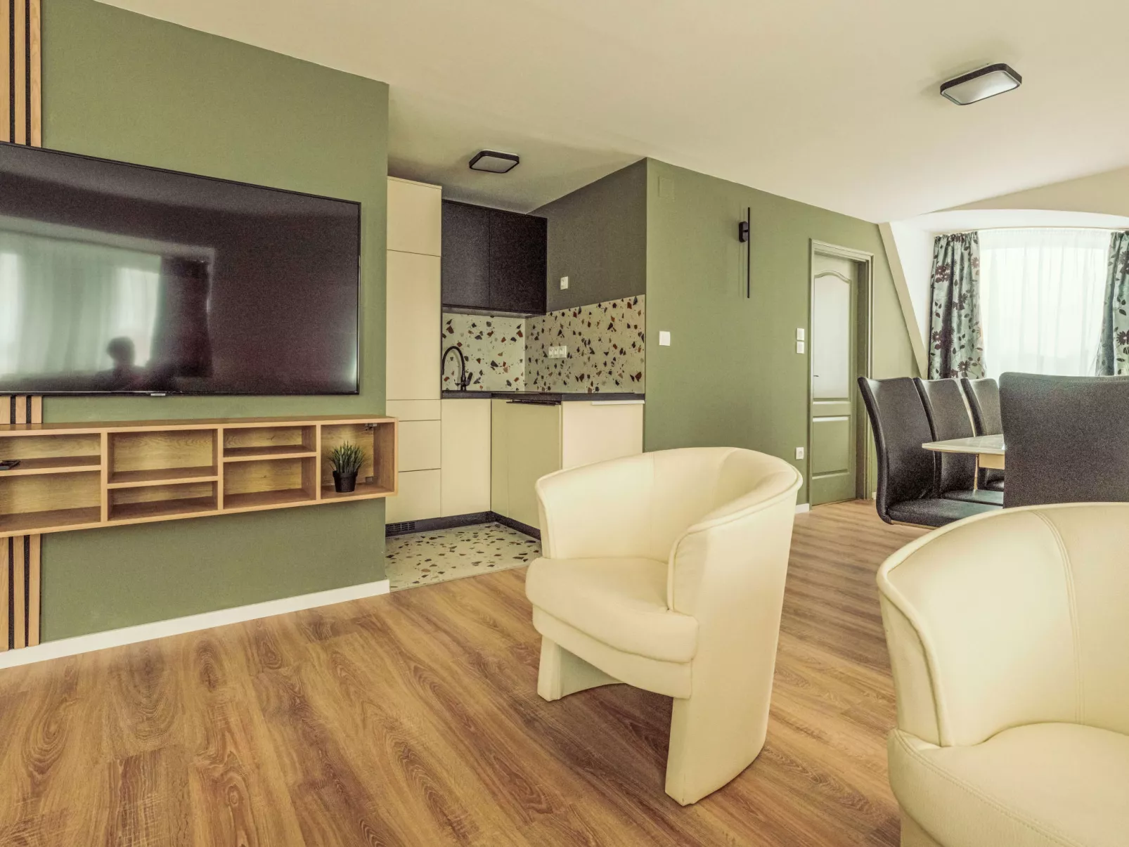 Caesar Apartment mit Terrasse, nahe dem Balaton - Drinnen