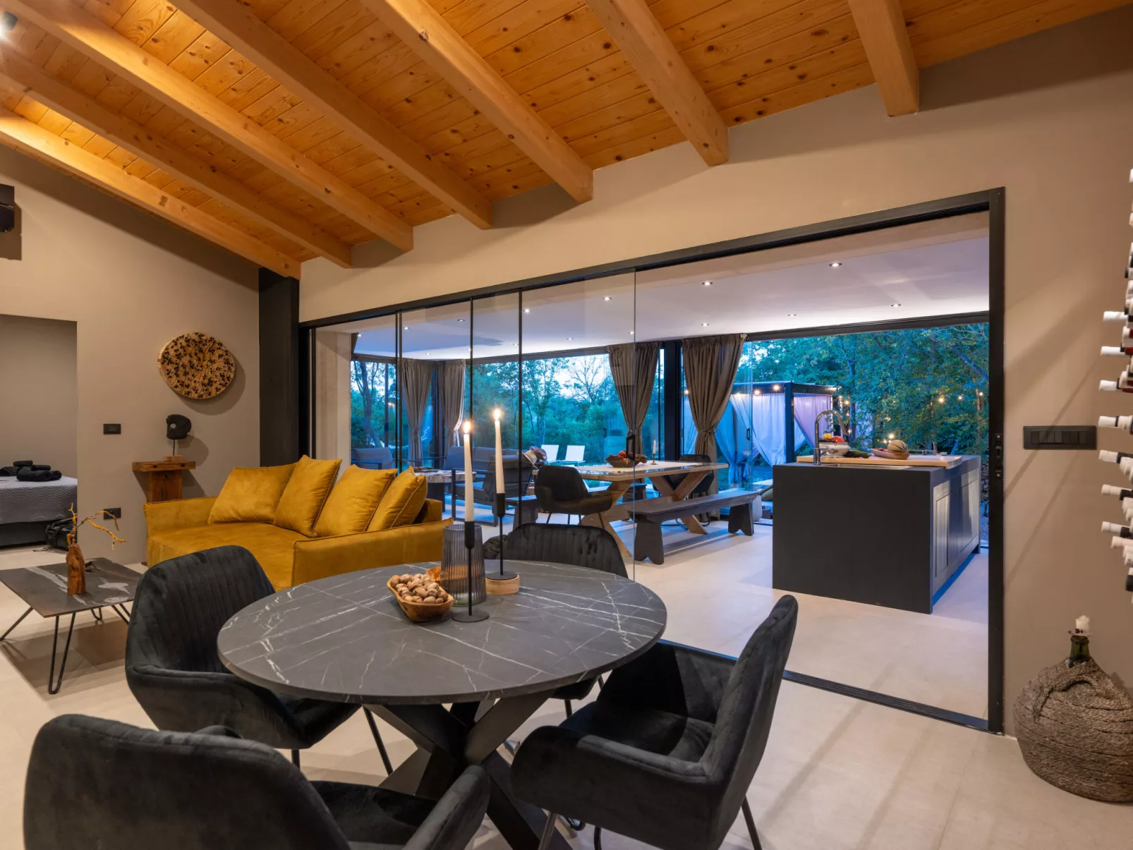 House 2363 - Inside
