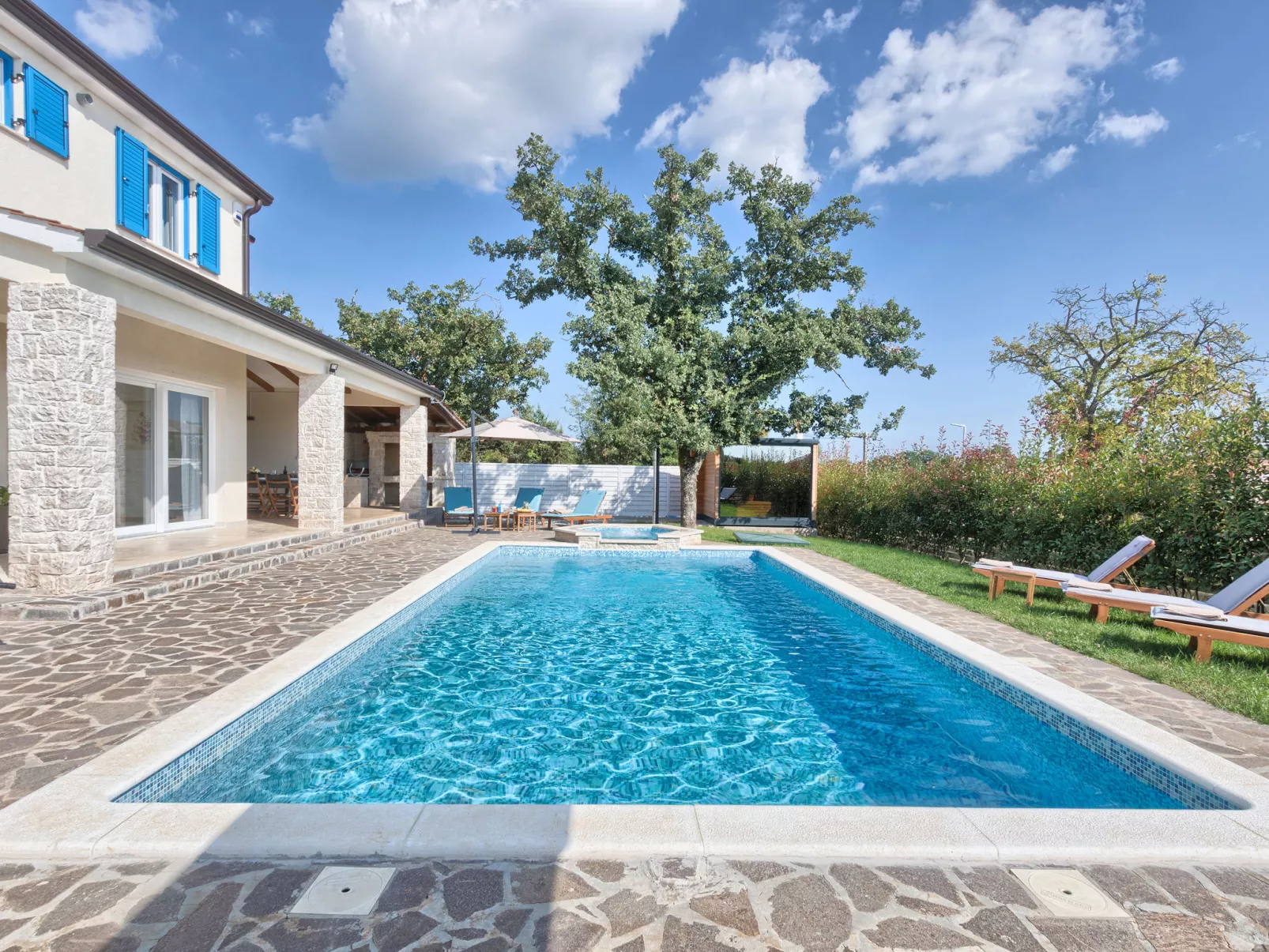 Villa 1521 - Draußen