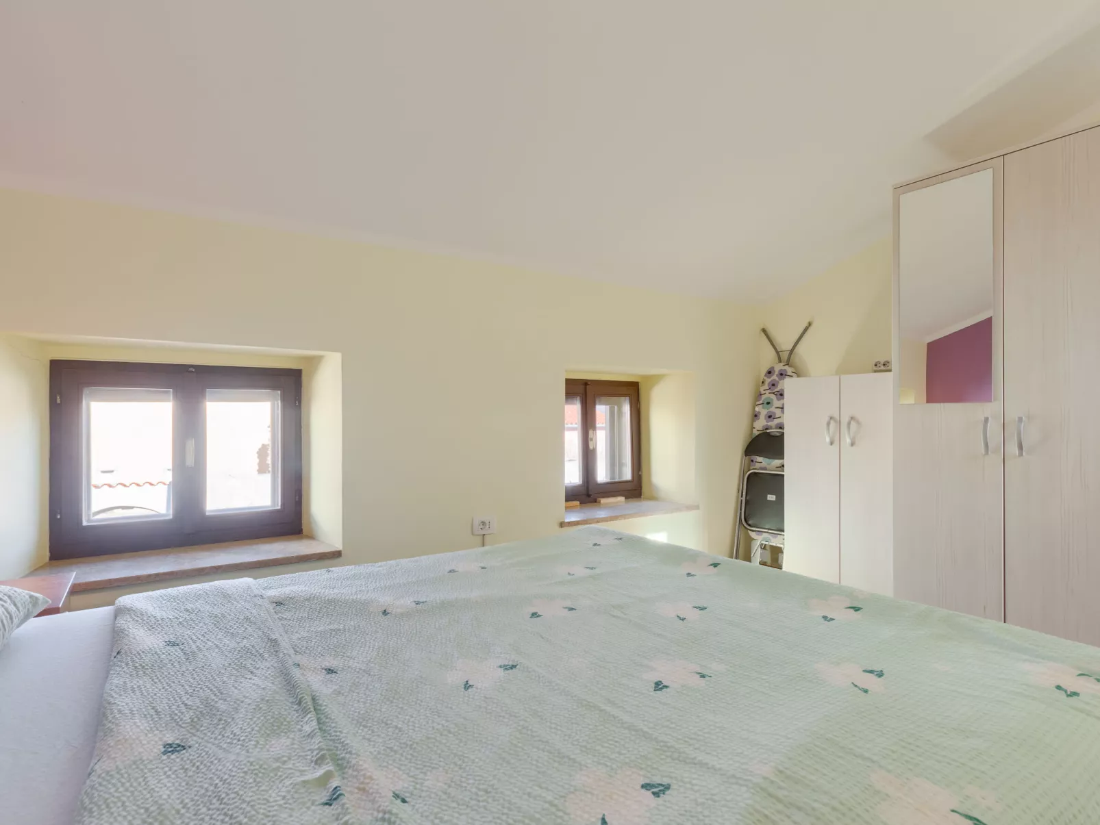 House Horizon - Inside