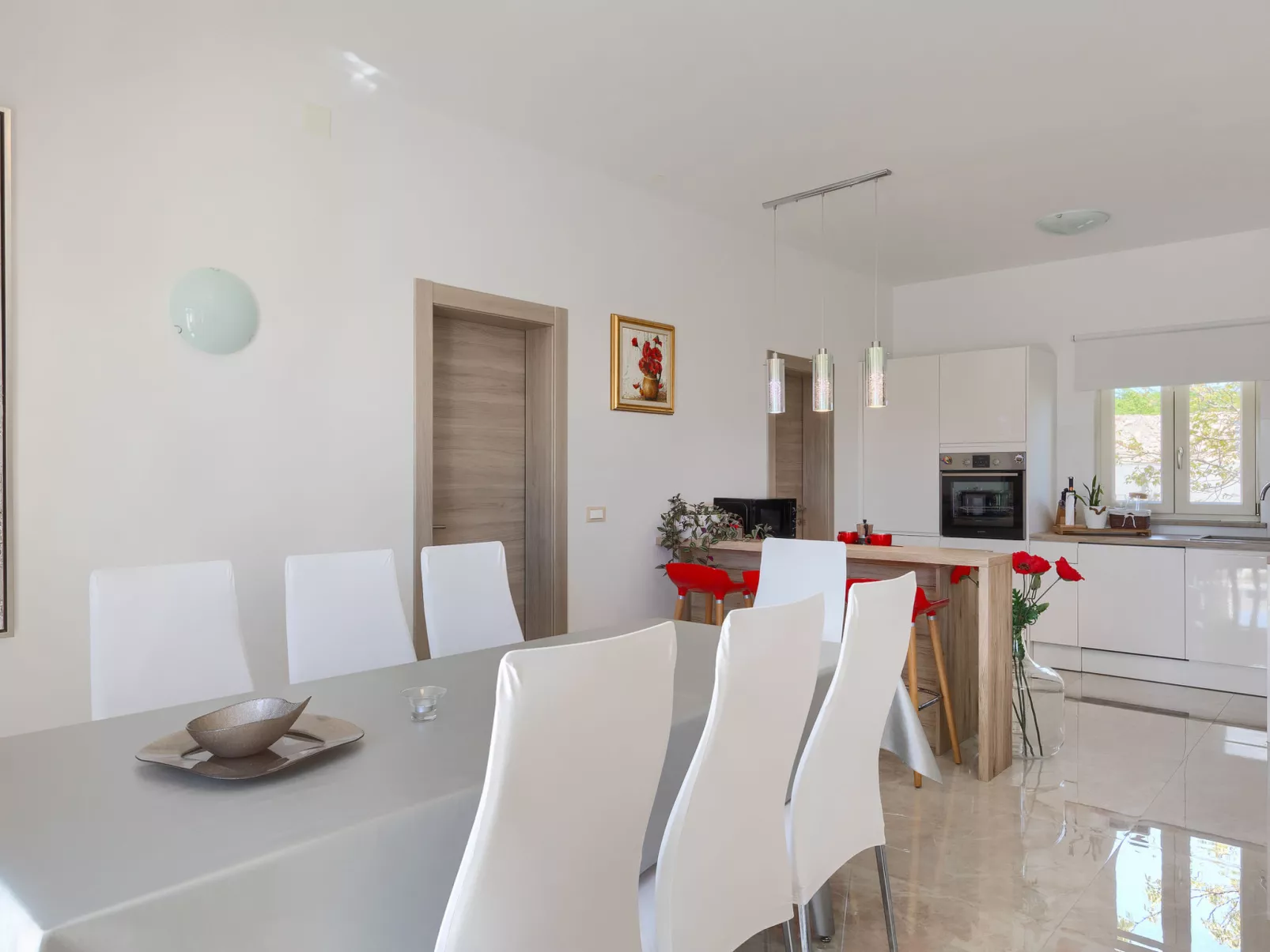 Villa Nirvana - Inside