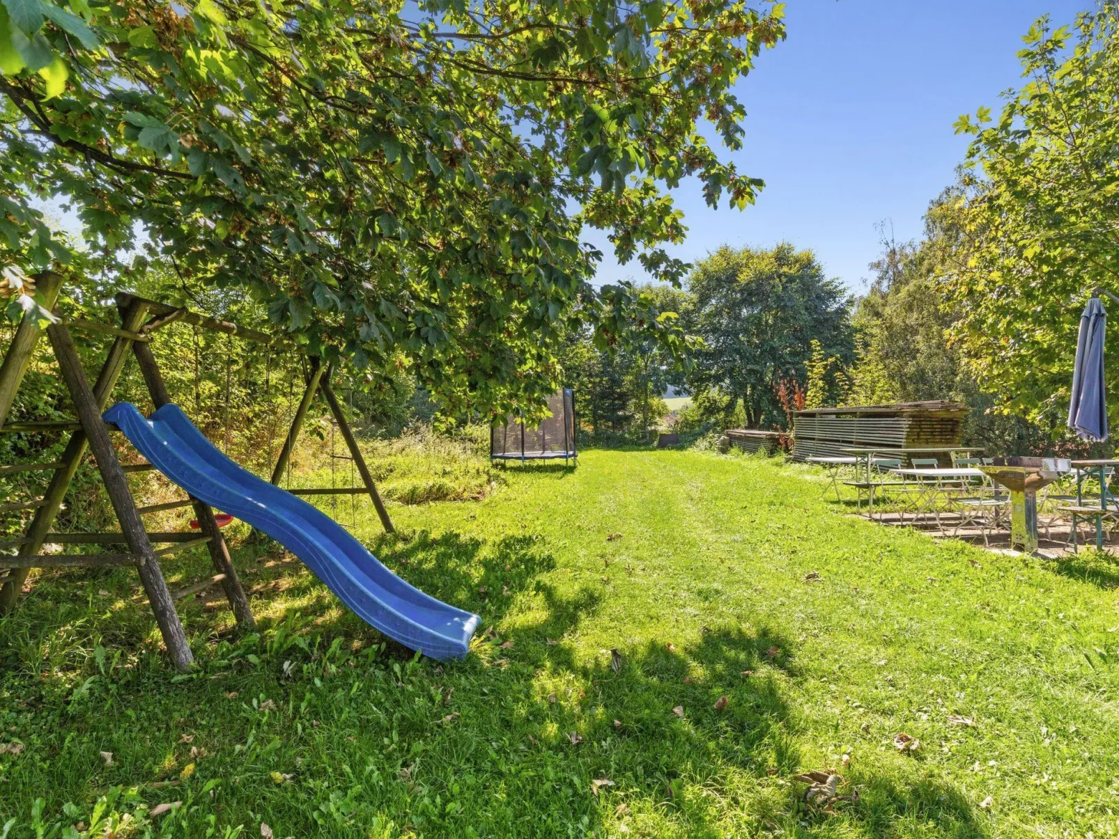 Geräumiges Ferienhaus mit Garten in Rittsteig - Draußen