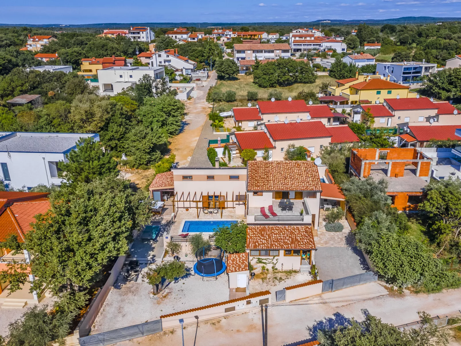 Villa Lona - Outside