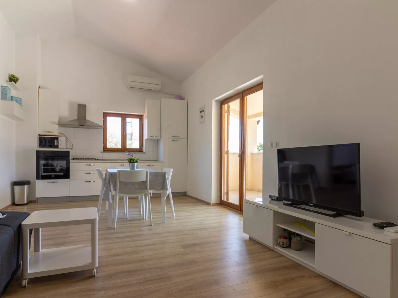 Villa Cissana - Inside