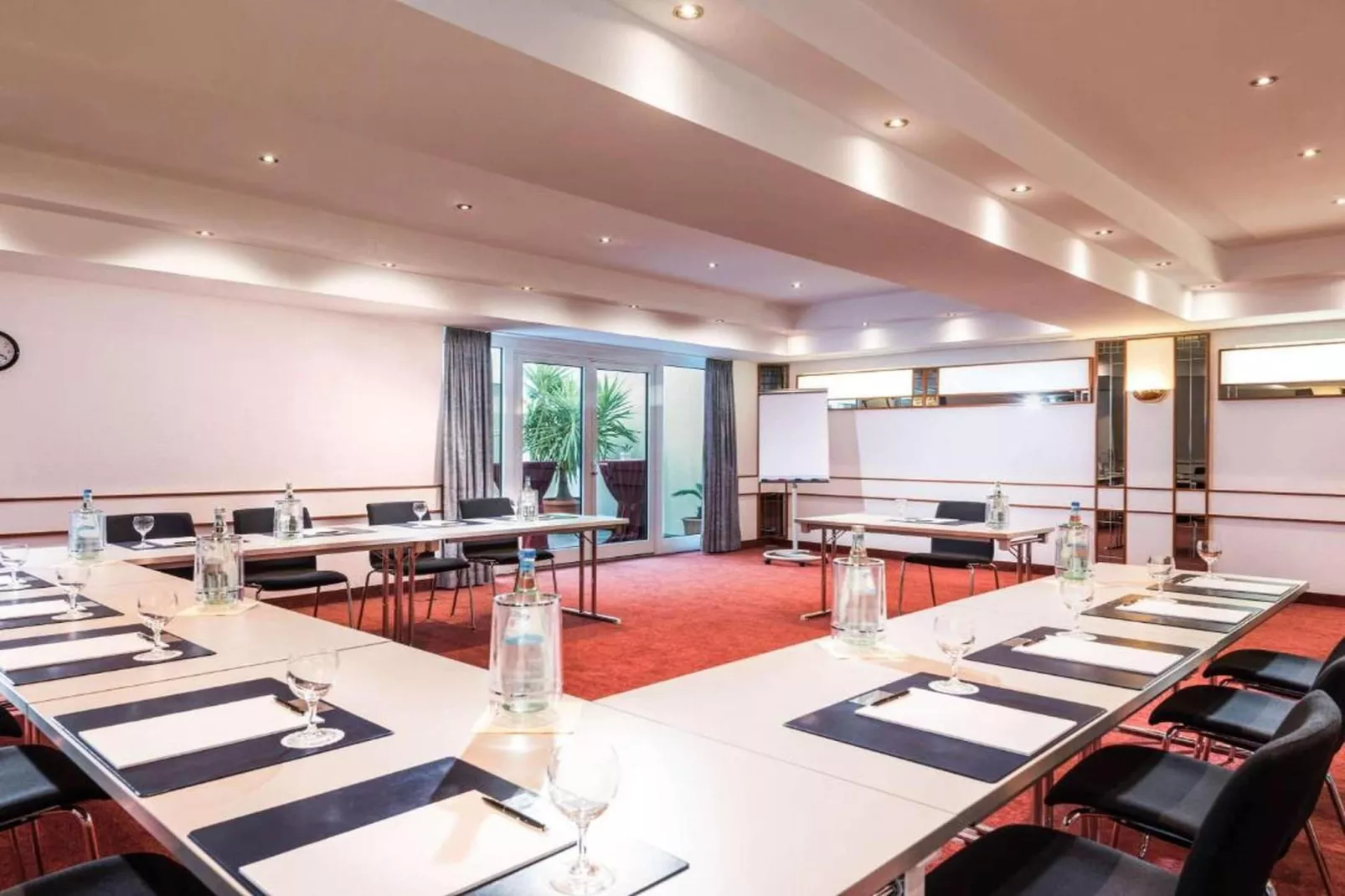 Offenburg City - Standard Twin Room - Image-tags.hotelfacilitiesandservices