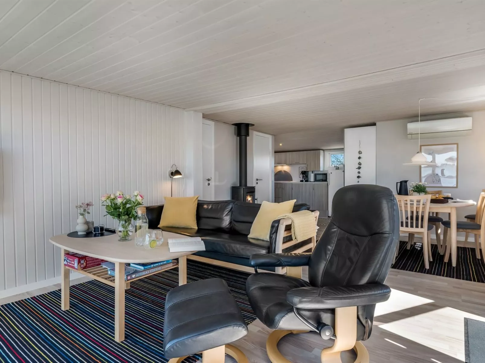 "Stilla" - 150m from the sea - Inside
