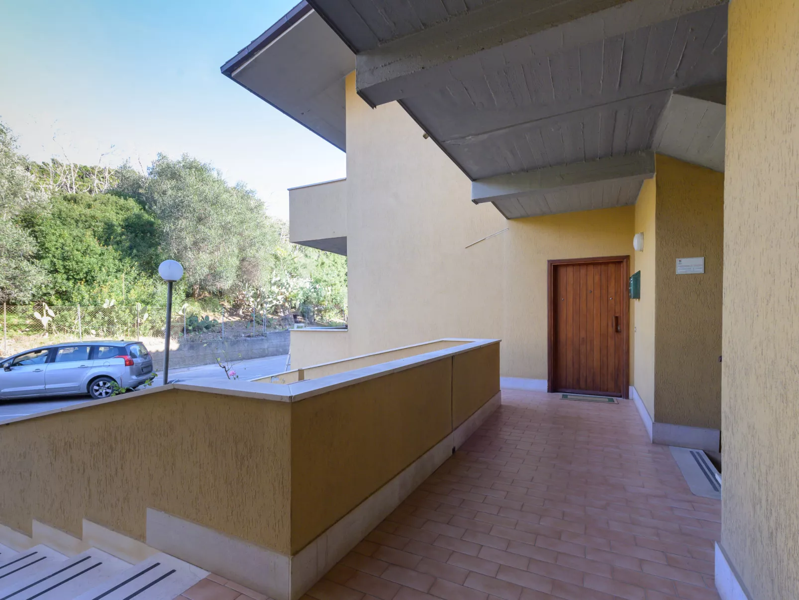 Casamare - Outside