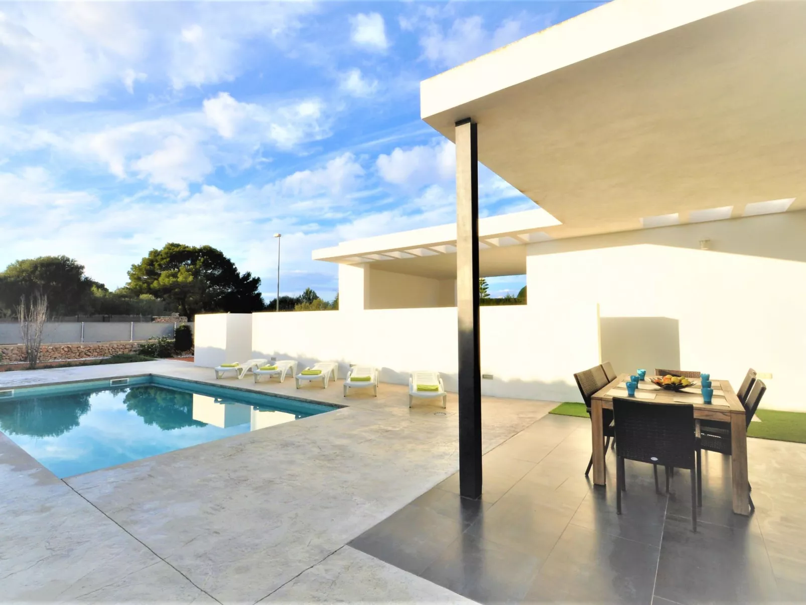 Moderna Villa cerca del golf y con piscina privada, ideal para familias - ofert - Outside