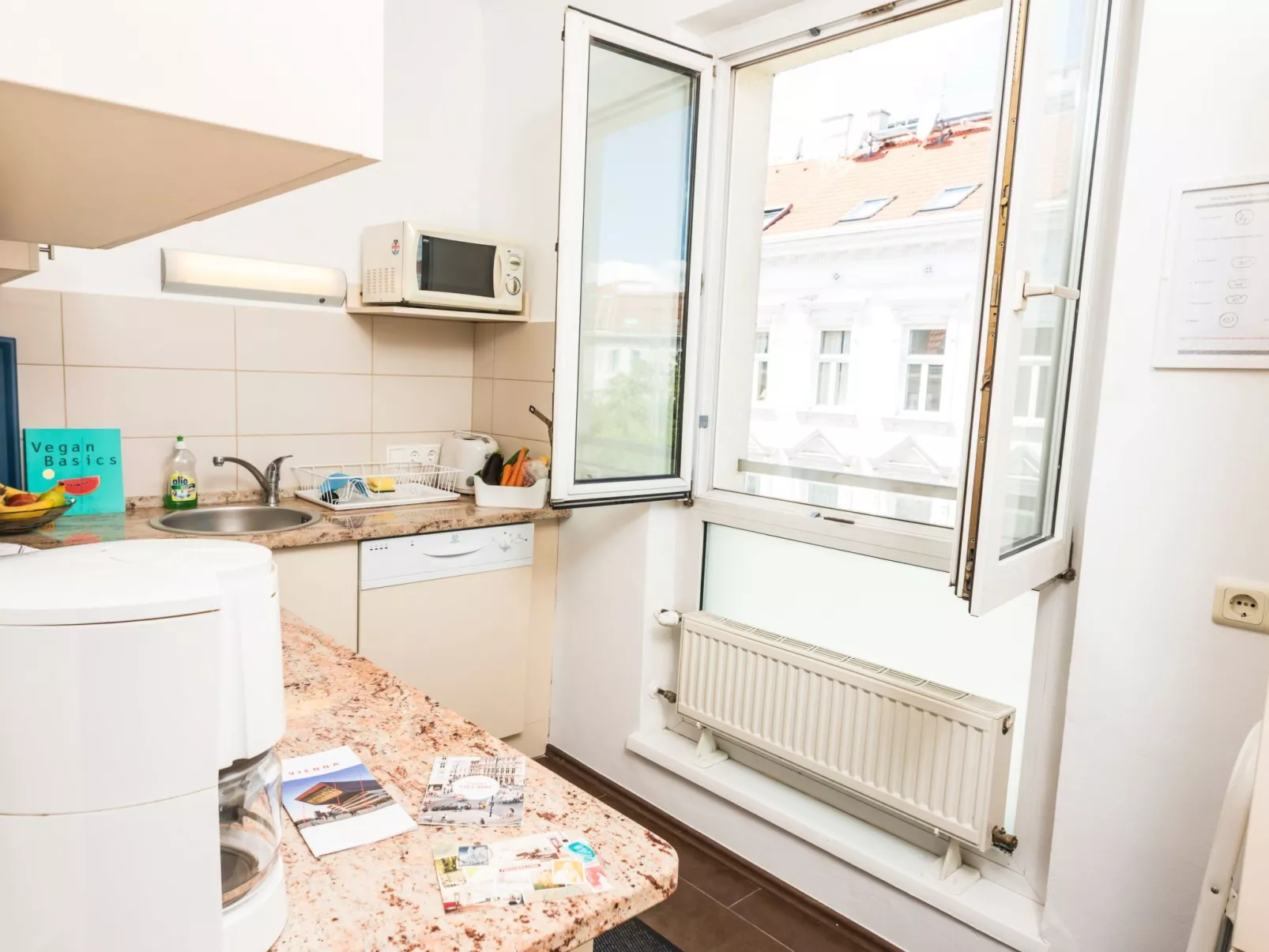 Ideale Wohnung in Dornbach - Drinnen