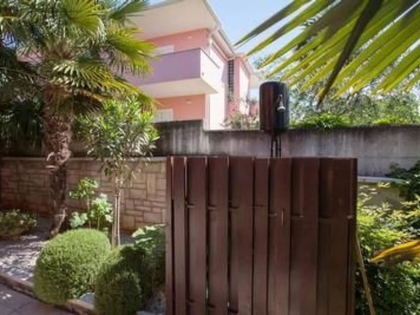 Große Ferienwohnung in Novigrad mit Schönem Garten - Image-tags.info