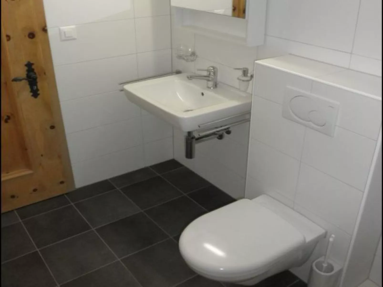 Ner B / Hartl, (Flims Dorf). 2.5 Zimmerwohnung - Drinnen
