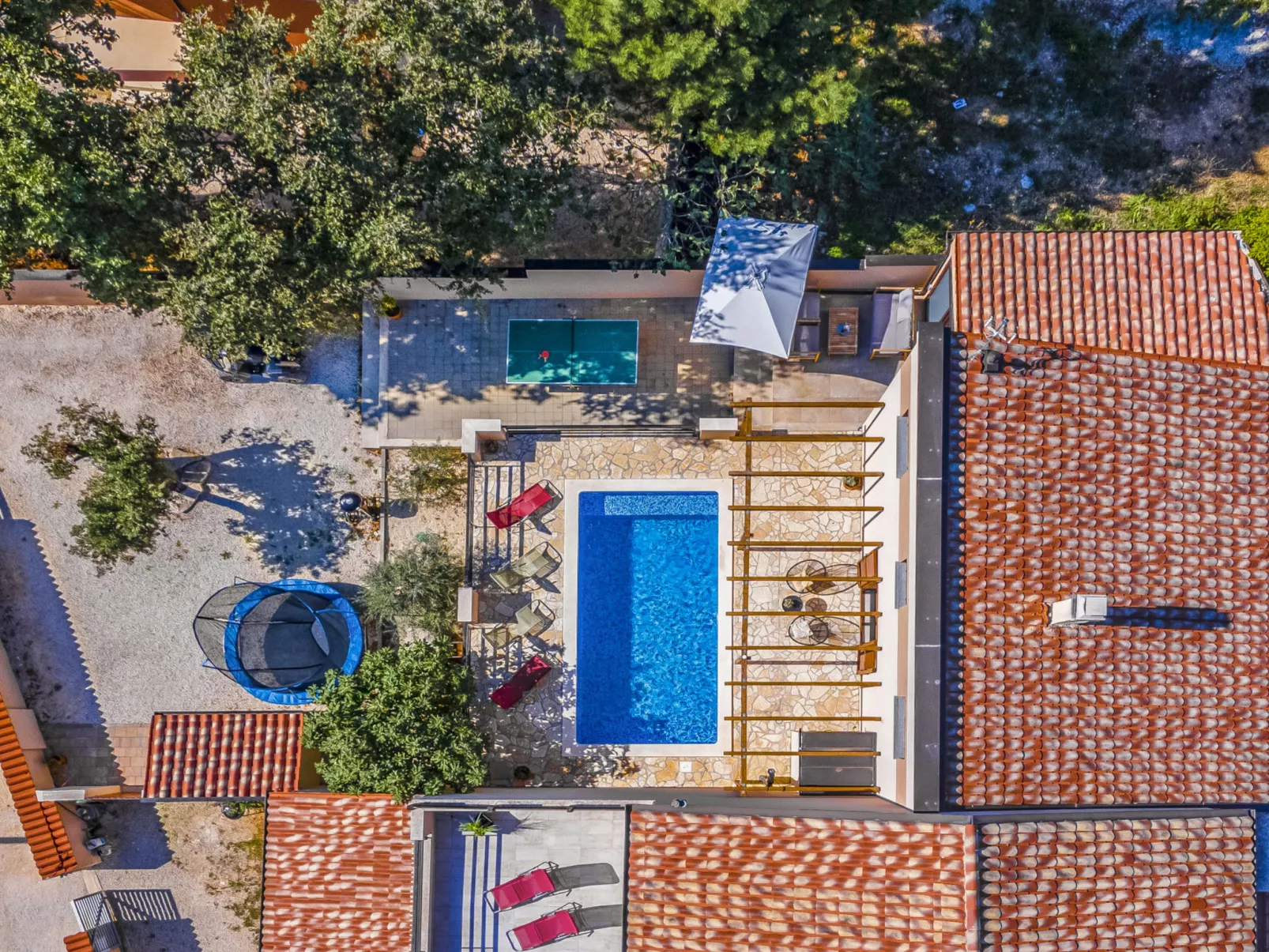 Villa Lona - Outside