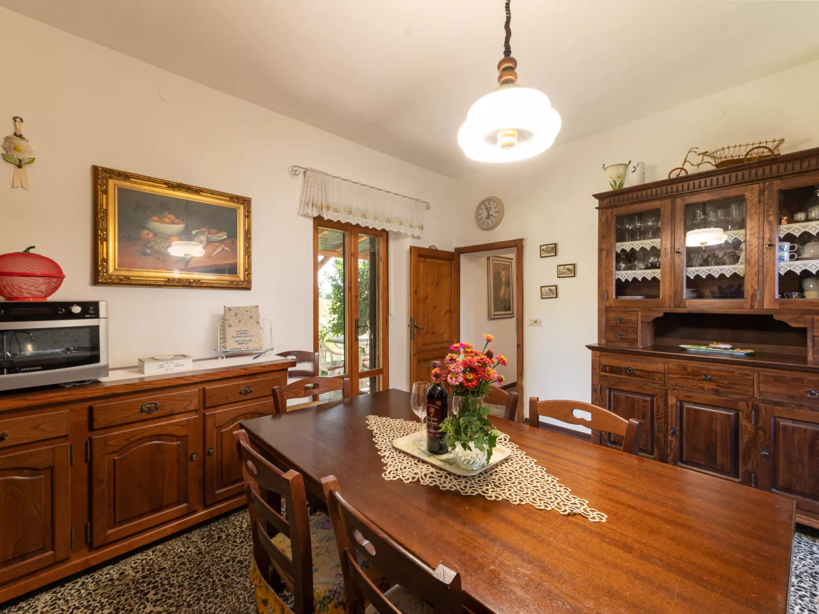 Country House-Dedans