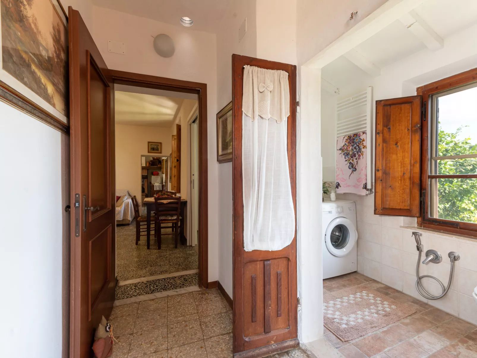 Country House-Dedans