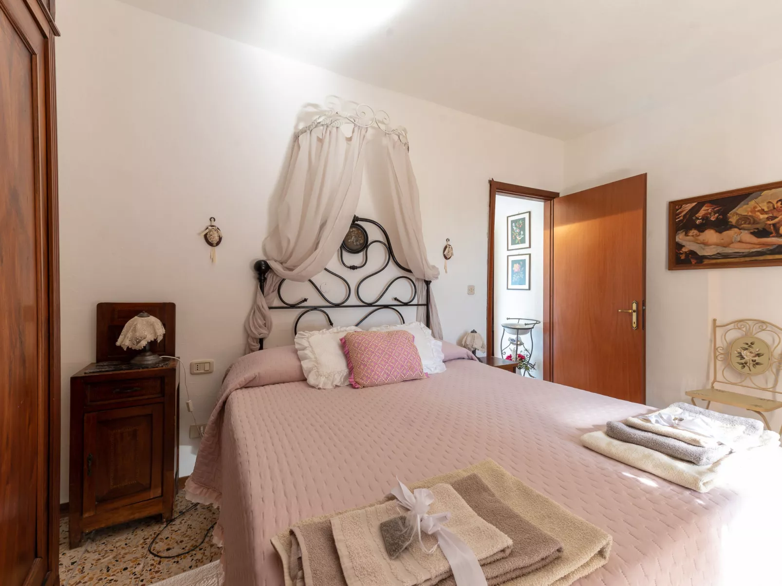 Country House-Dedans