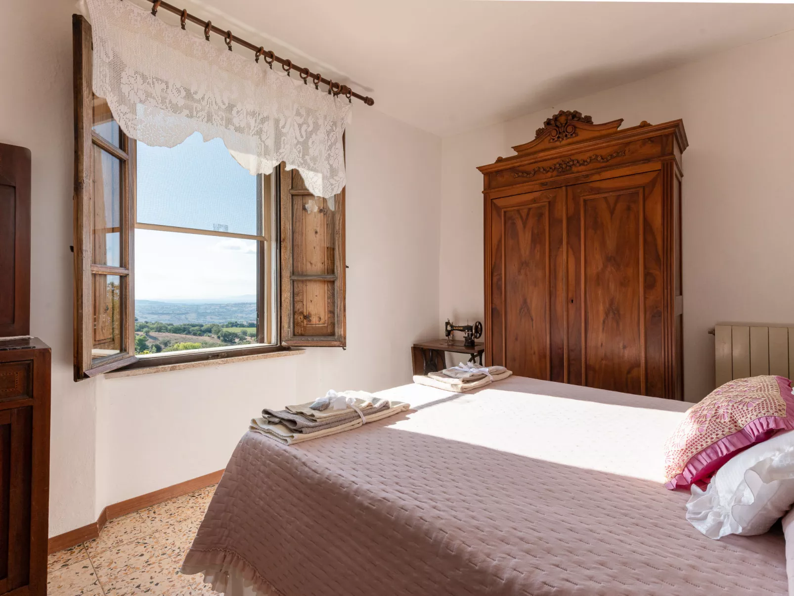 Country House-Dedans