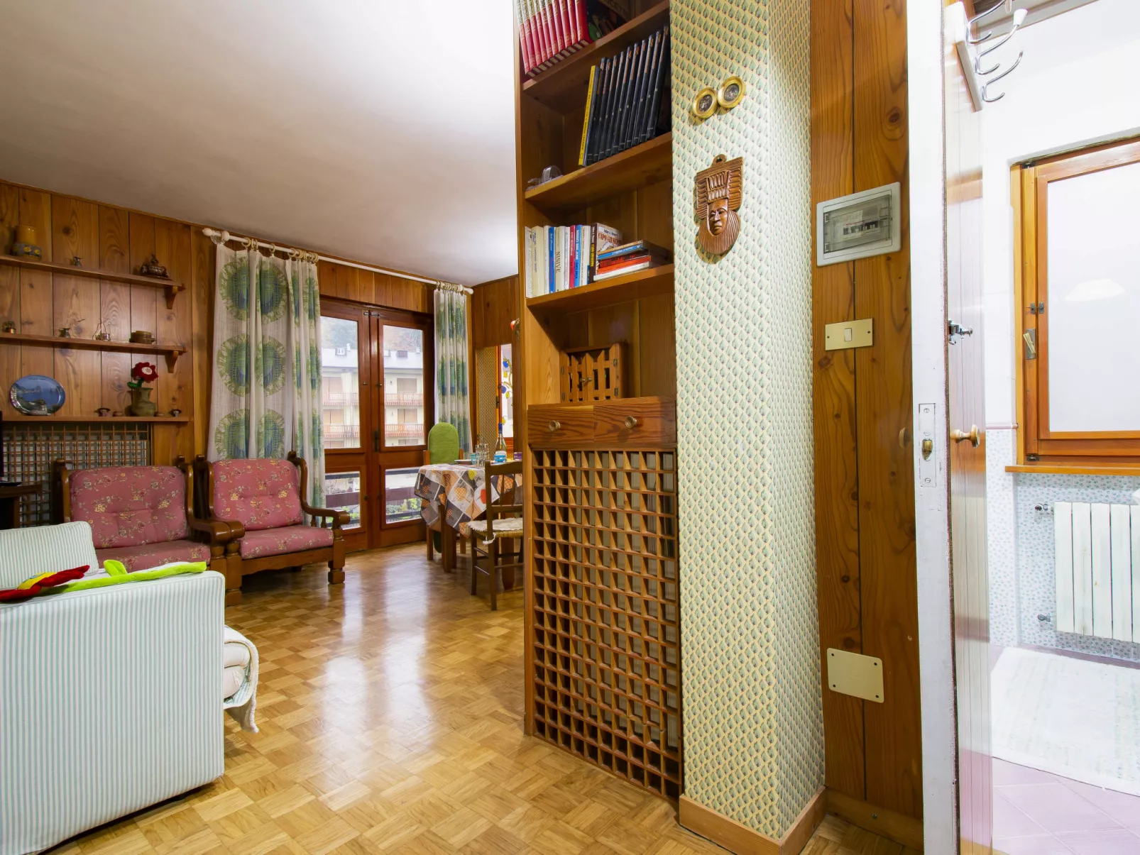 Le Motte-Inside