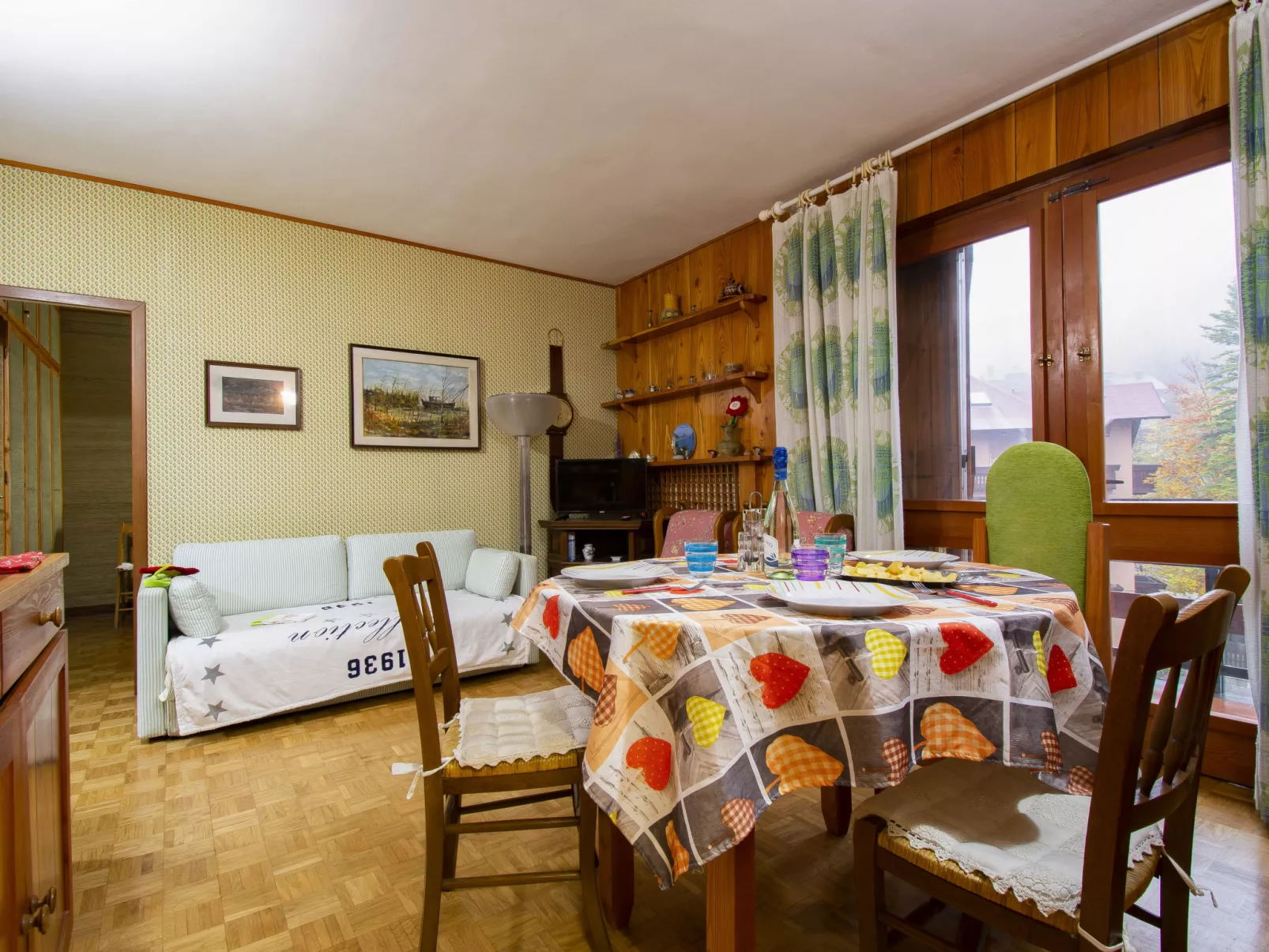 Le Motte-Inside