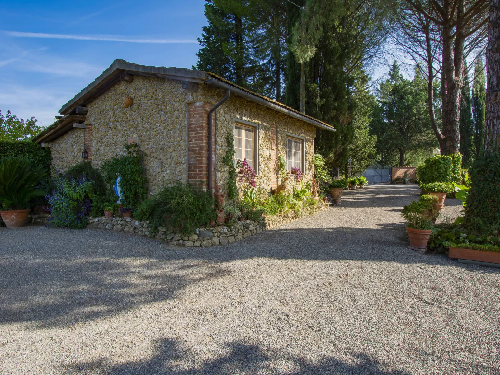 Il Crocino II-Outside
