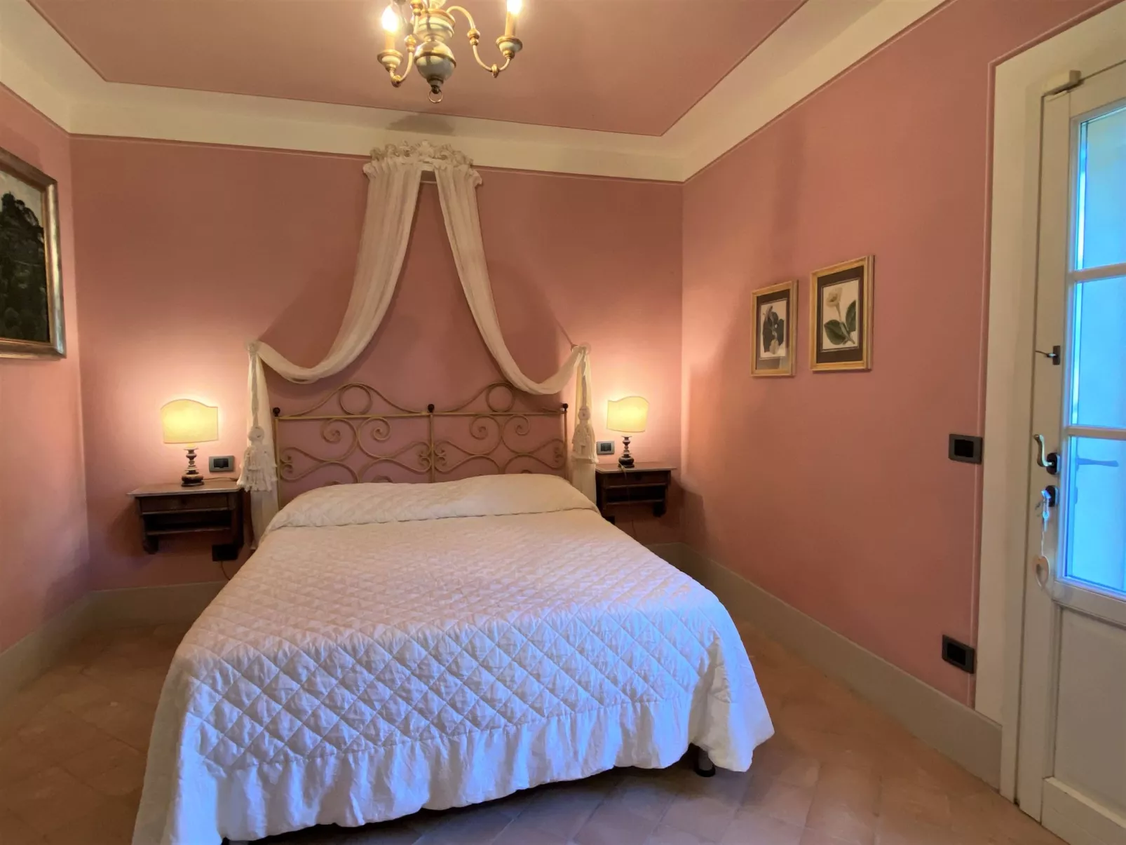 Poggio al Pruno-Inside
