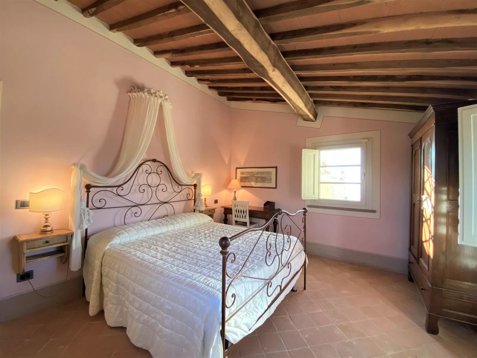 Poggio al Pruno-Inside