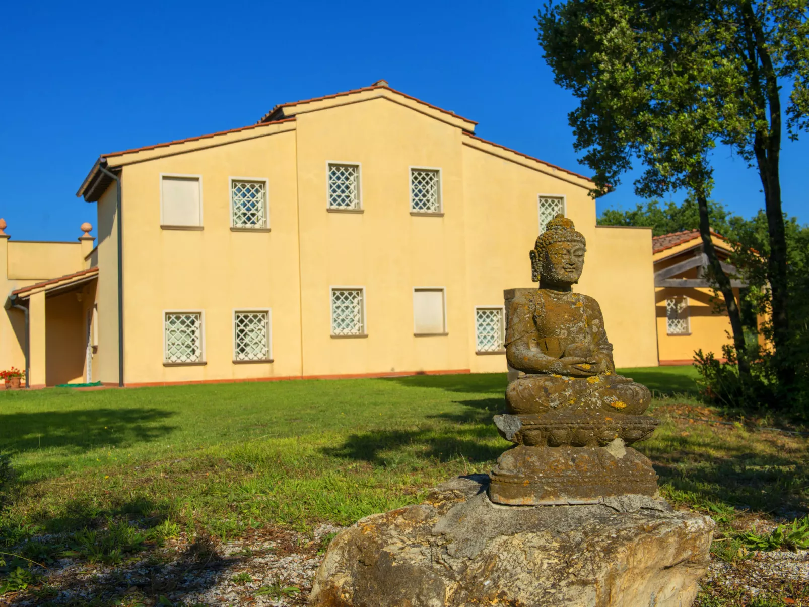 Poggio al Pruno-Outside