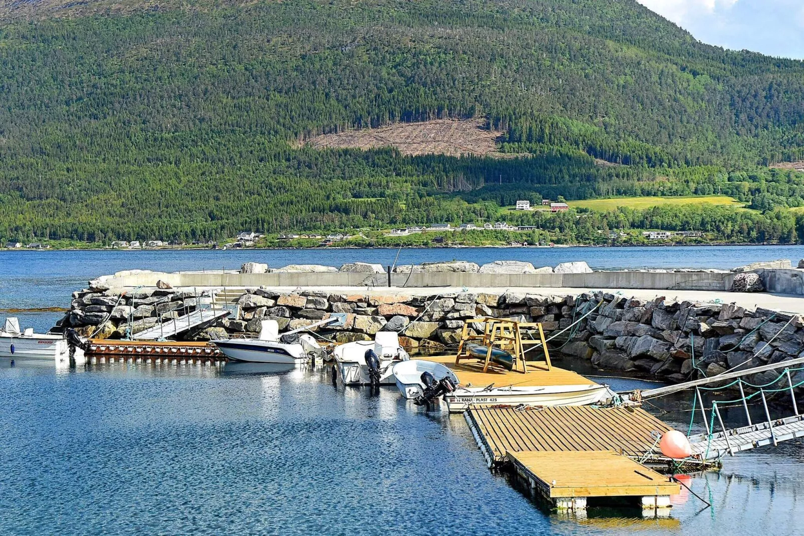 88205 1. ETG, ØVRE BYGG-Nicht getaggt