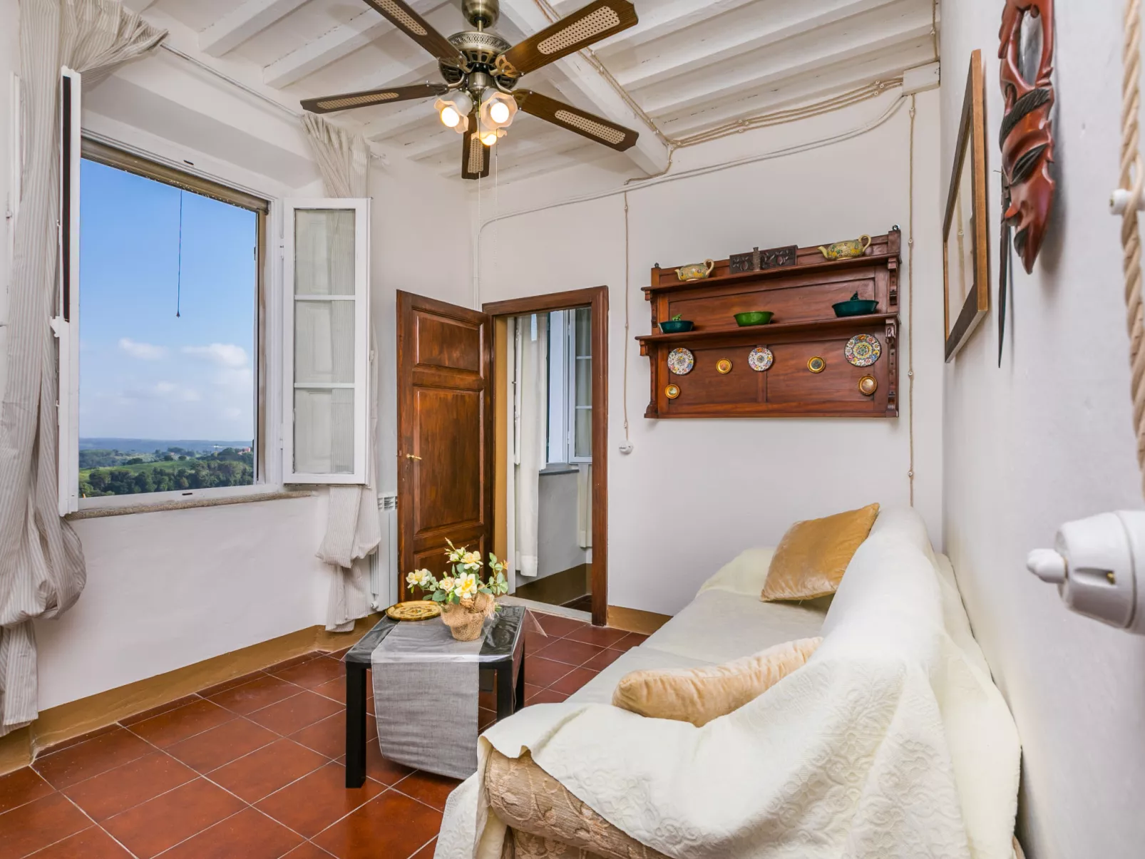 Francesco's pretty house-Inside