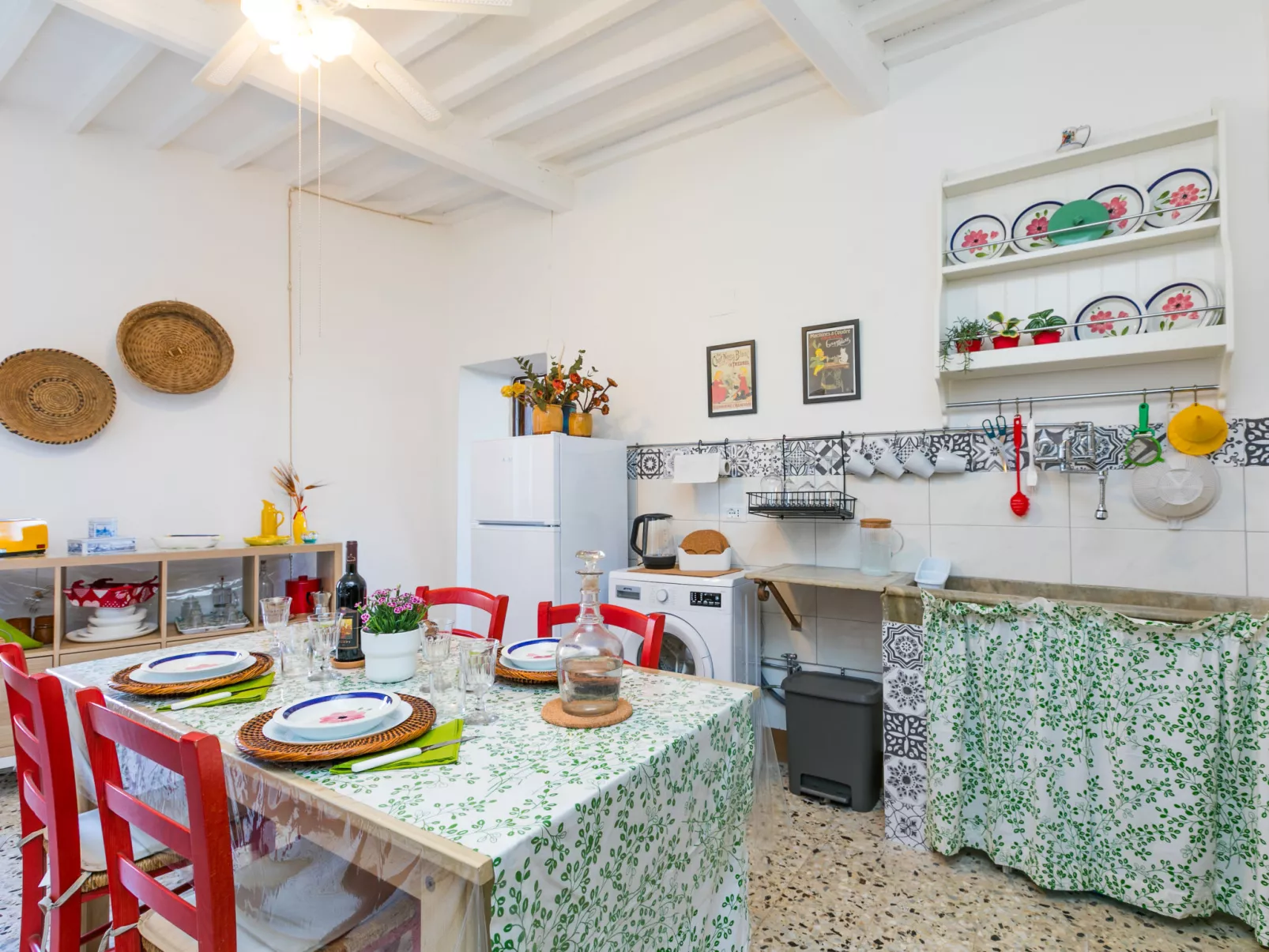 Francesco's pretty house-Inside