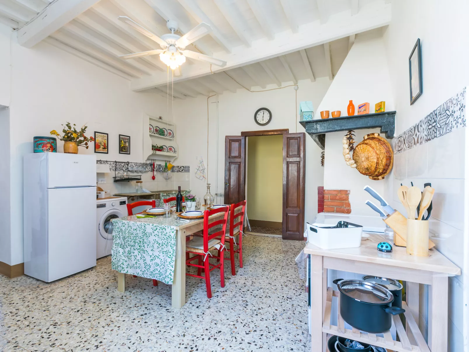 Francesco's pretty house-Inside