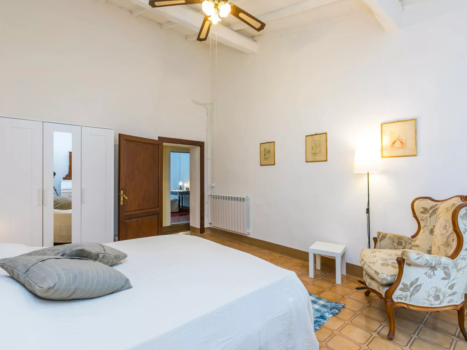 Francesco's pretty house-Inside