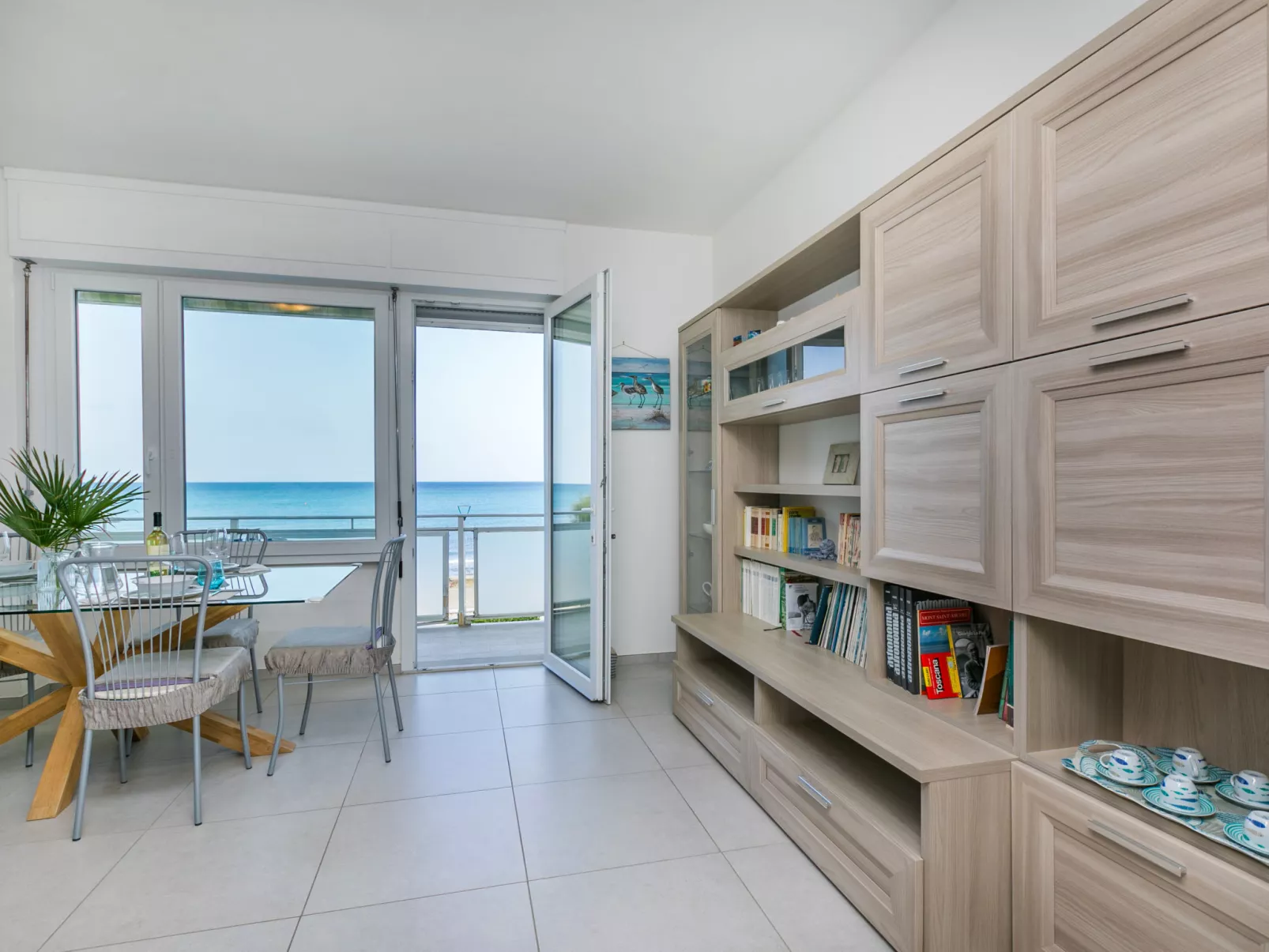 Massimo Beach House-Inside