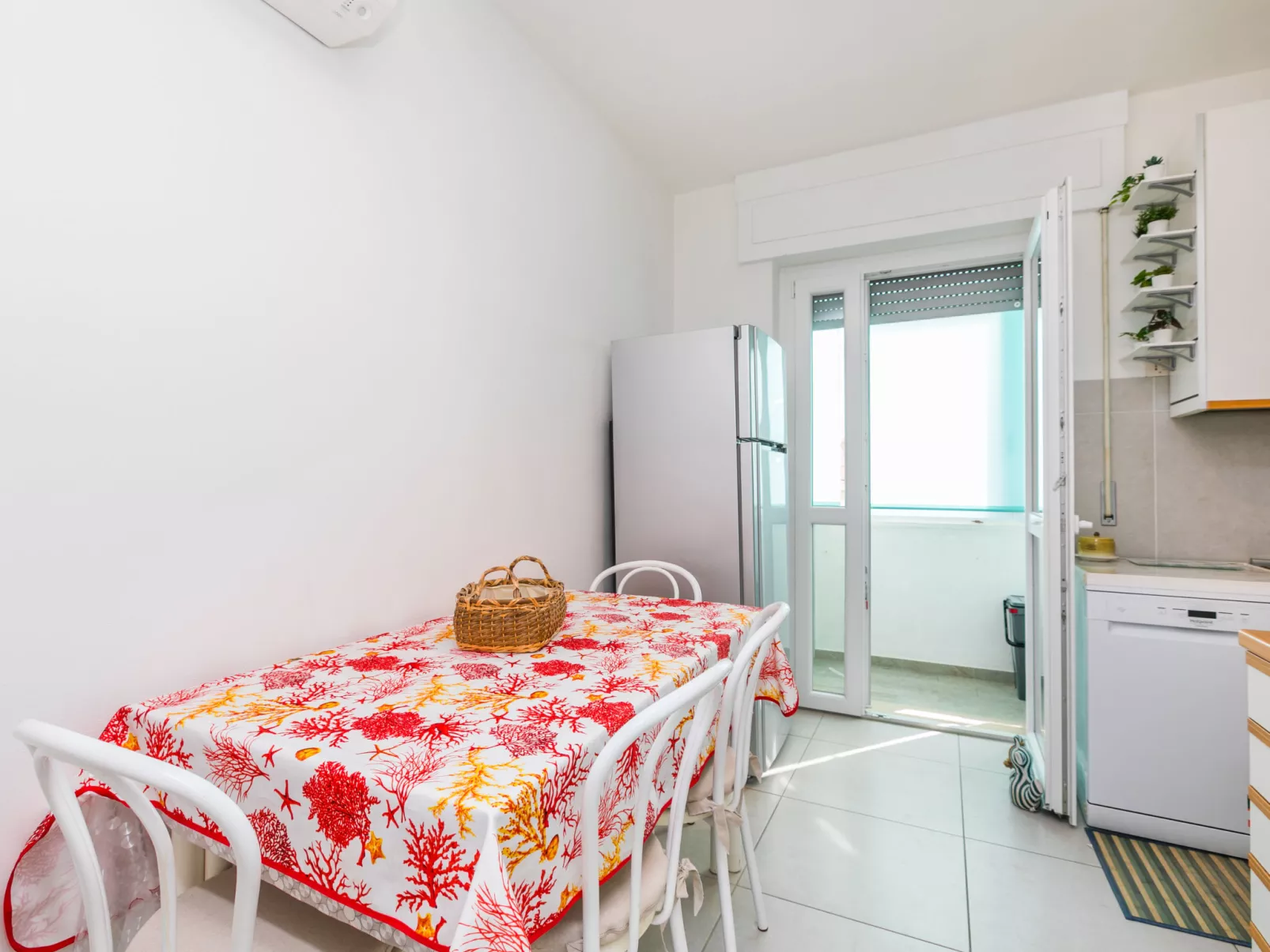 Massimo Beach House-Inside