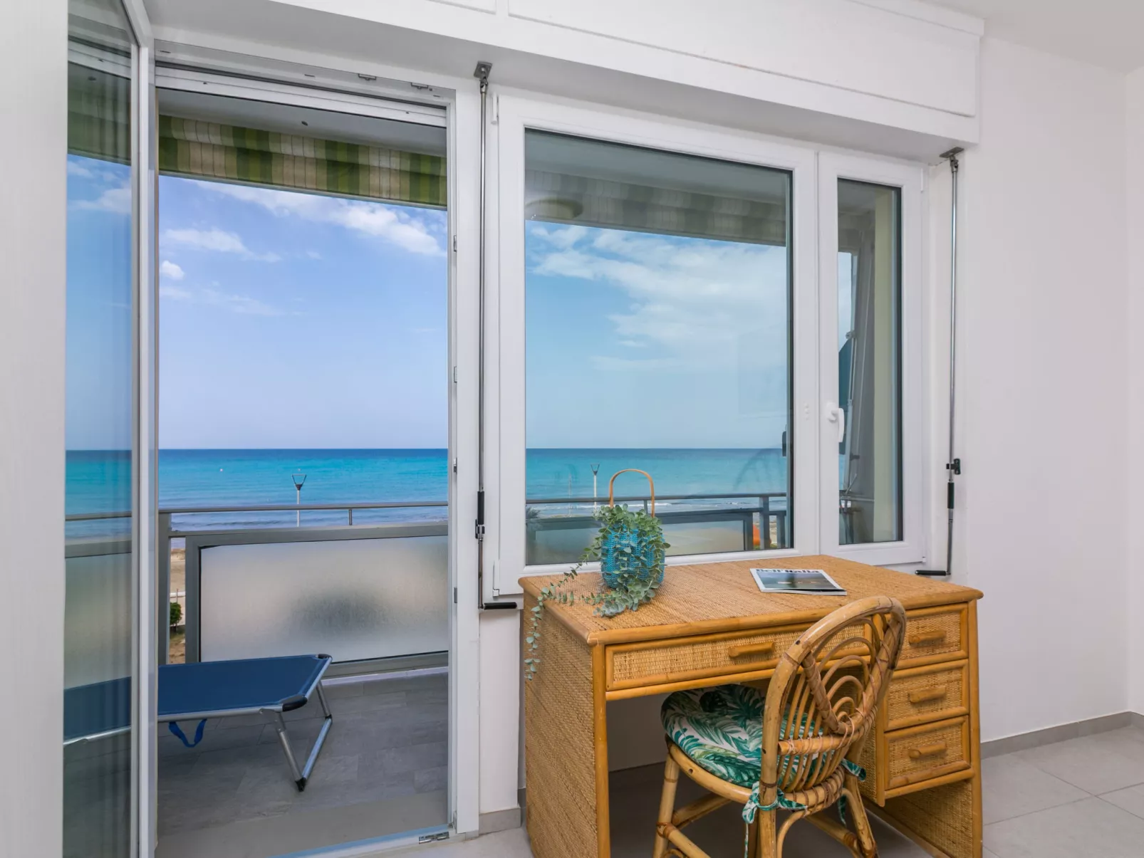 Massimo Beach House-Inside