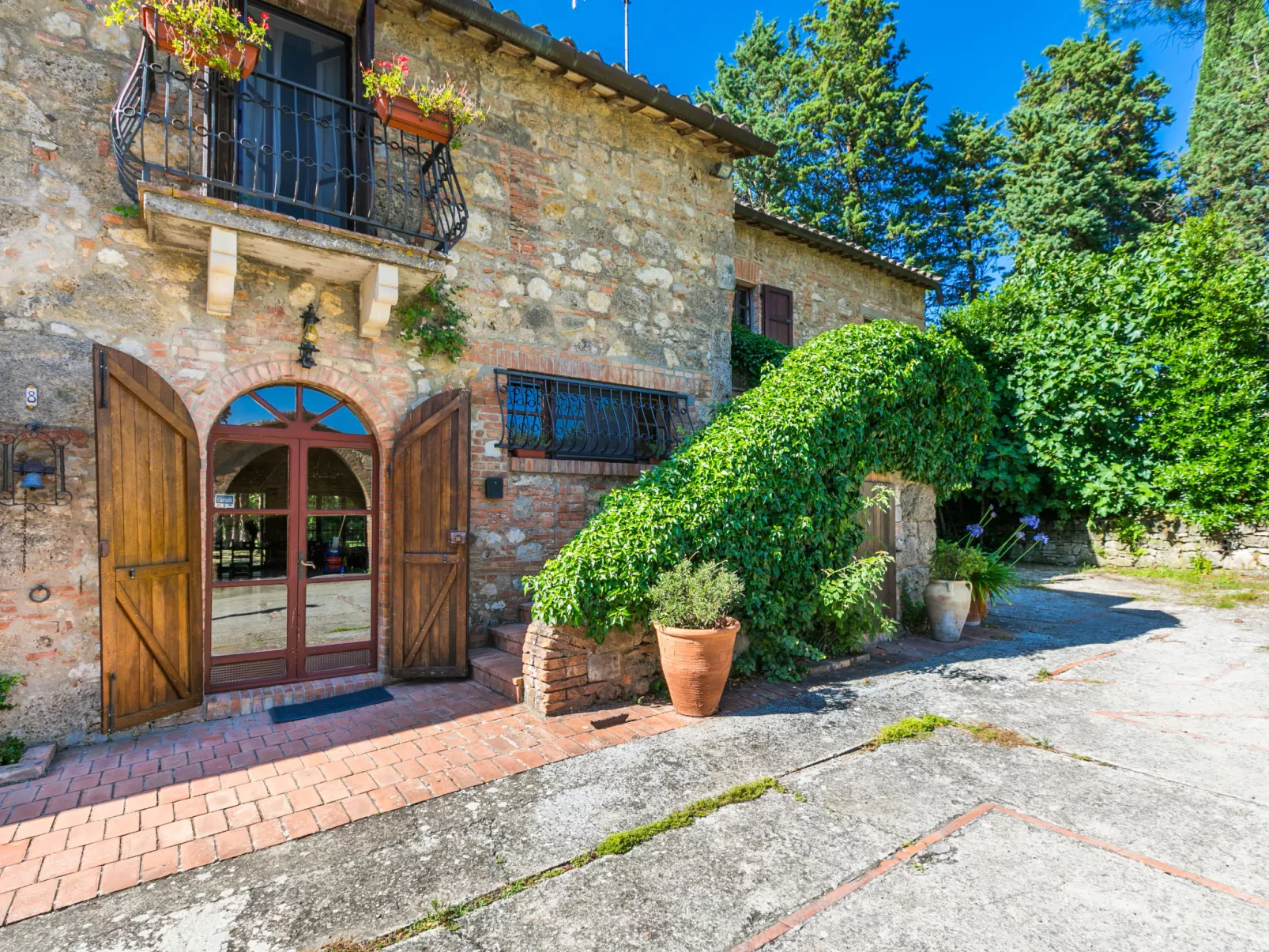 Villa Alari-Dehors