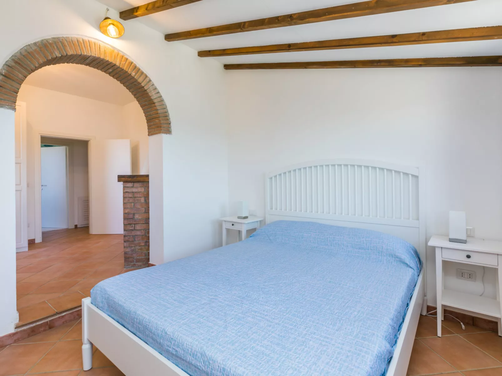 Tuscania-Inside
